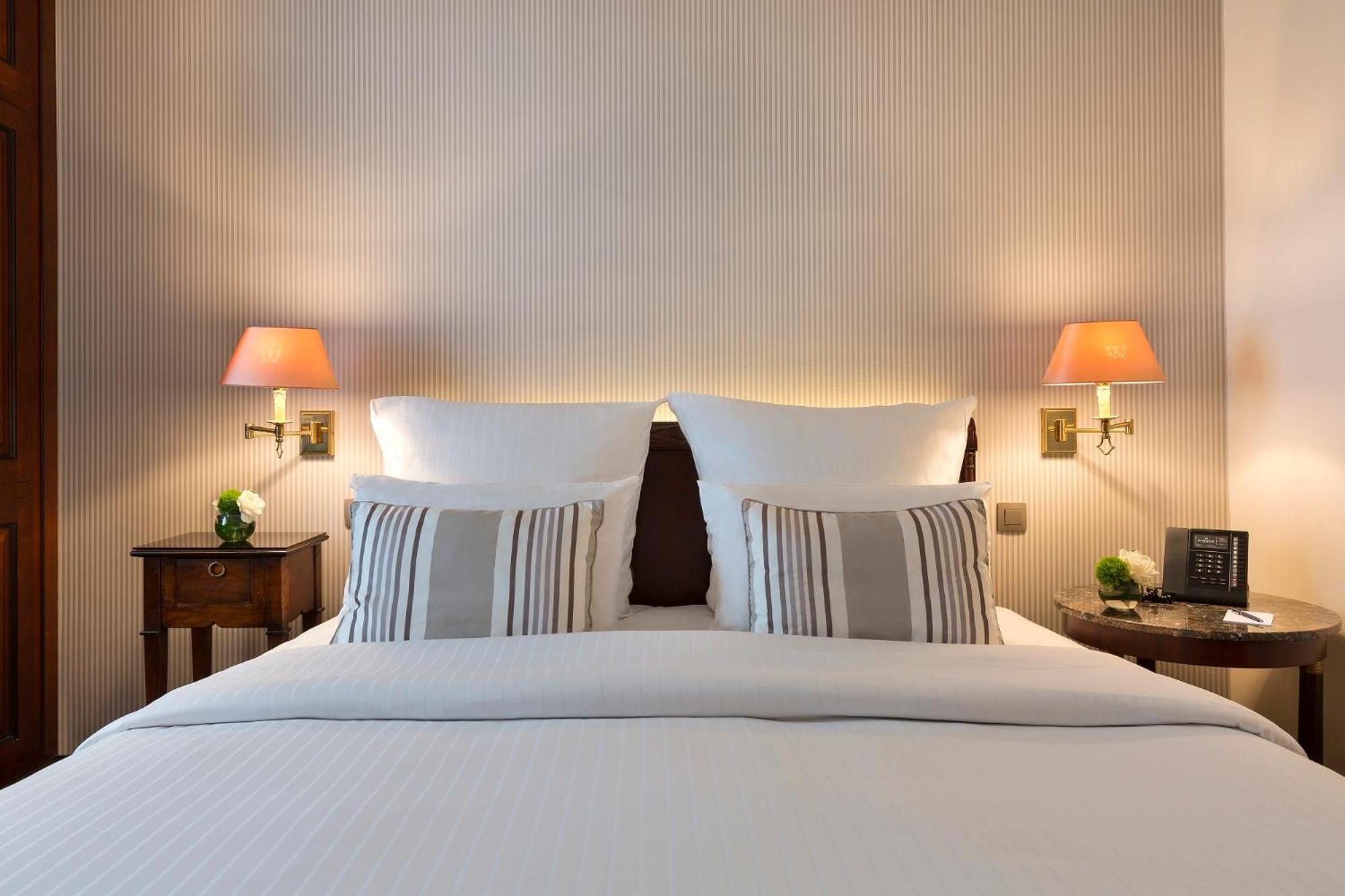 Chambre Lit Queen-Size Classique