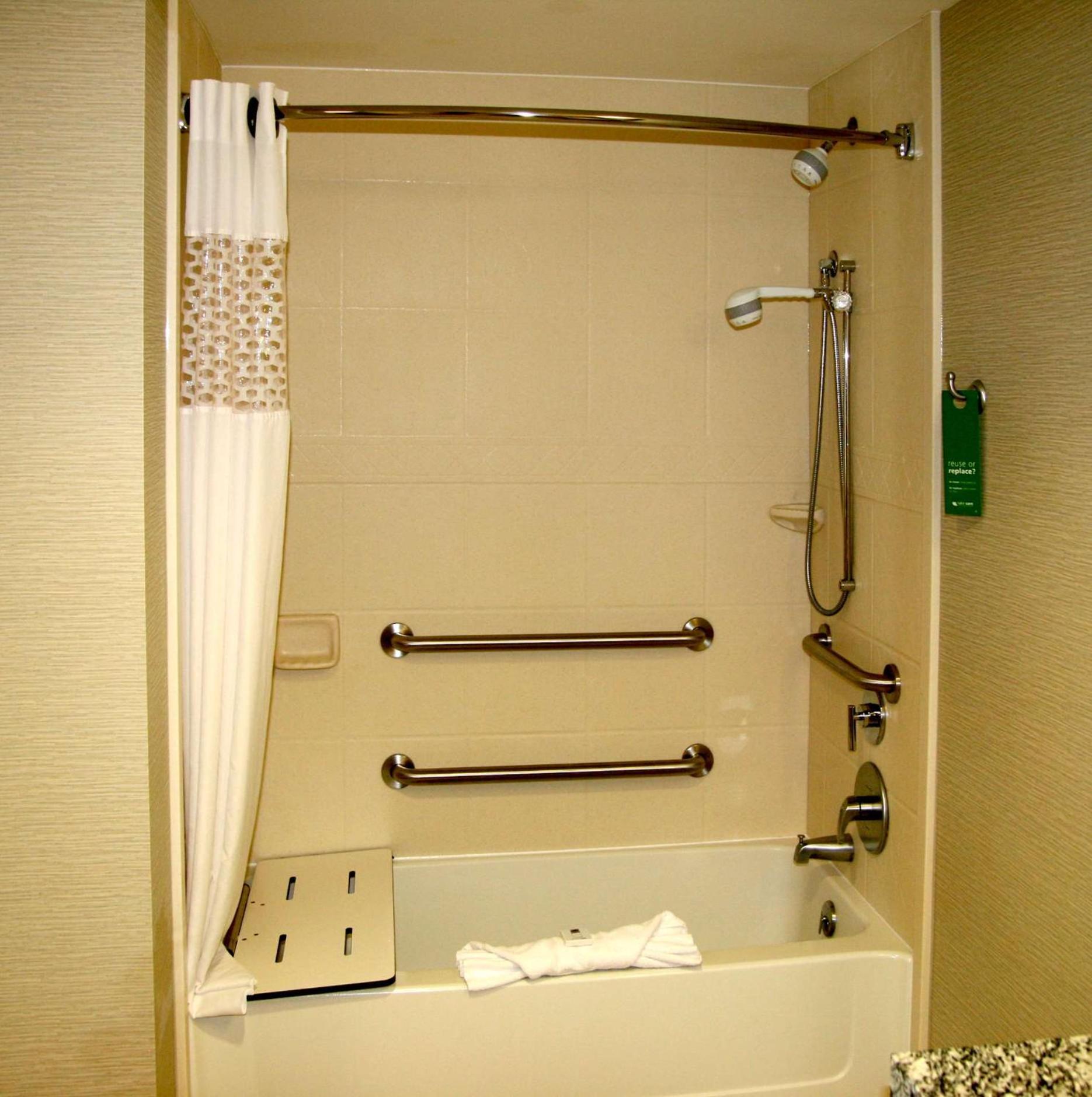 King Studio Suite - Mobility Access/Non-Smoking