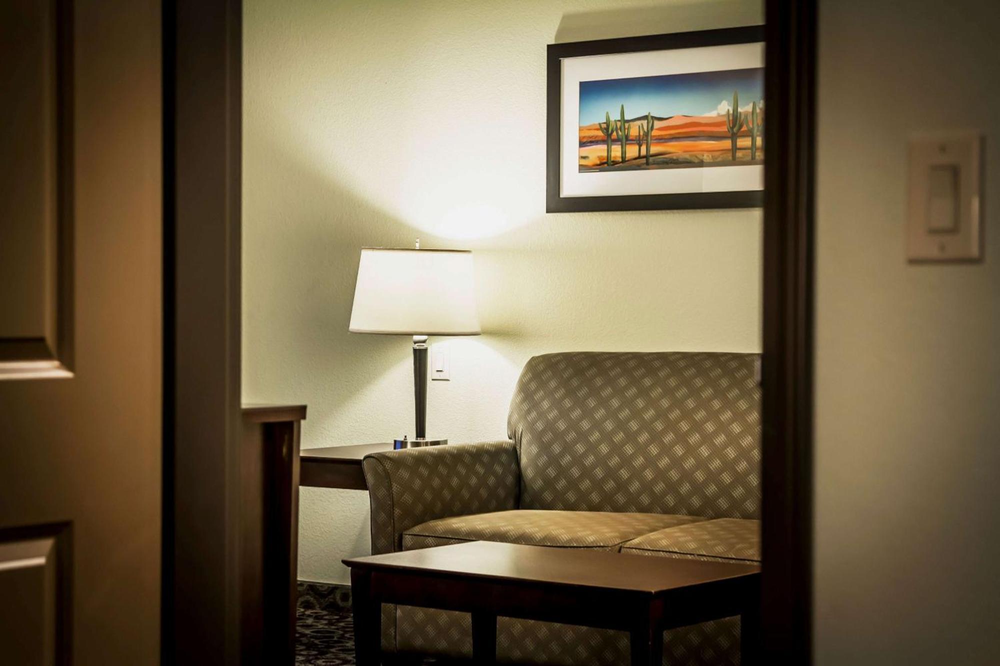 One-Bedroom King Suite with Sofa Bed - Non-Smoking,1275695104:JPEG