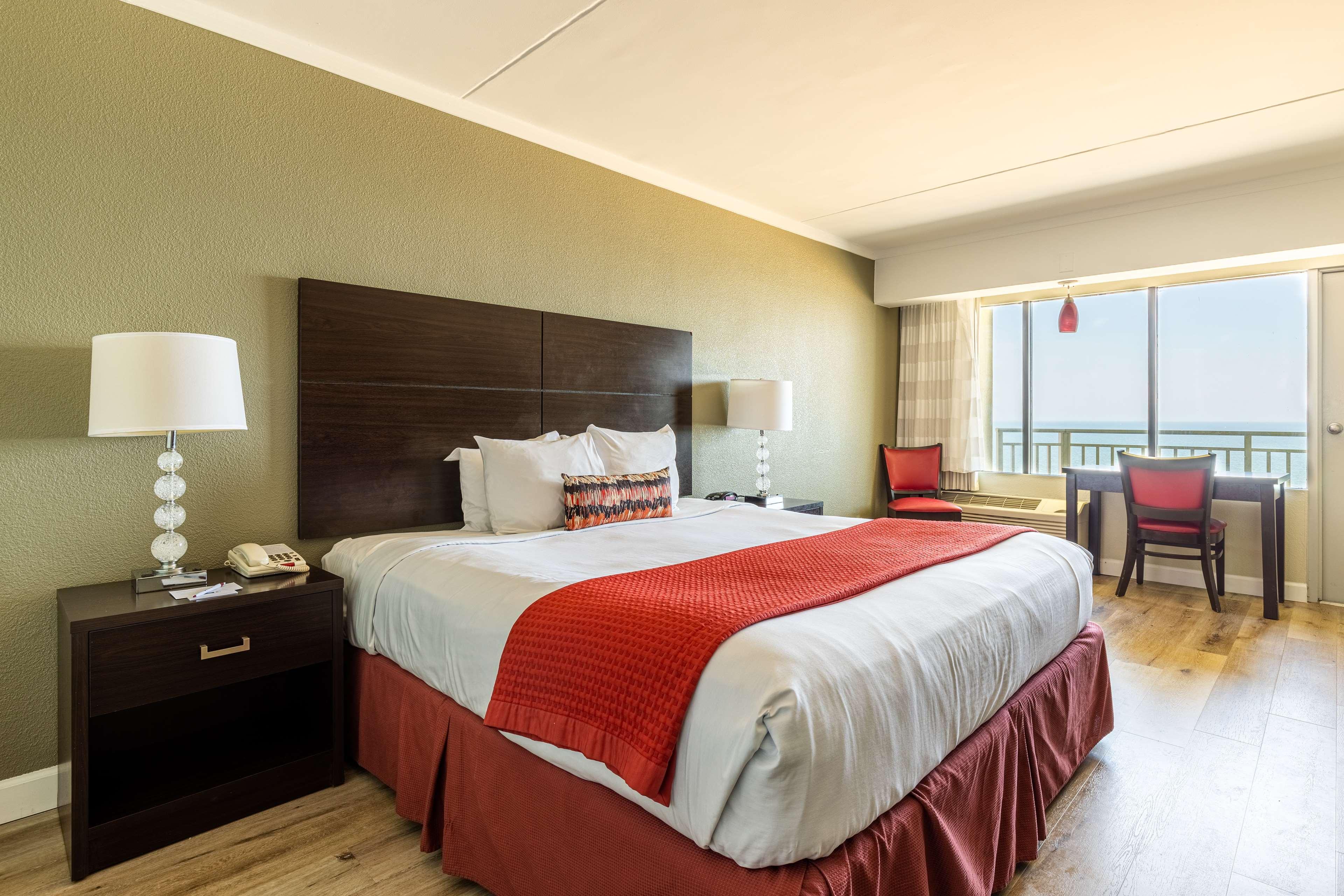 King Room Ocean View Non-Smoking
