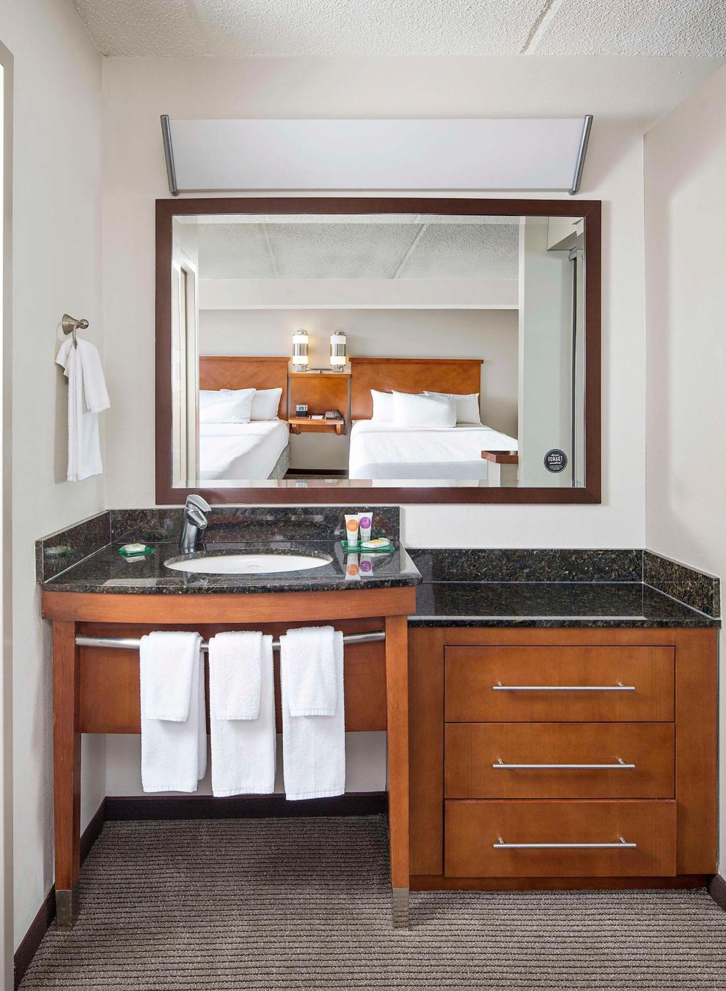 Double Room with Two Double Beds and Sofa bed - High Floor