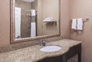 Deluxe Queen Room with Two Queen Beds