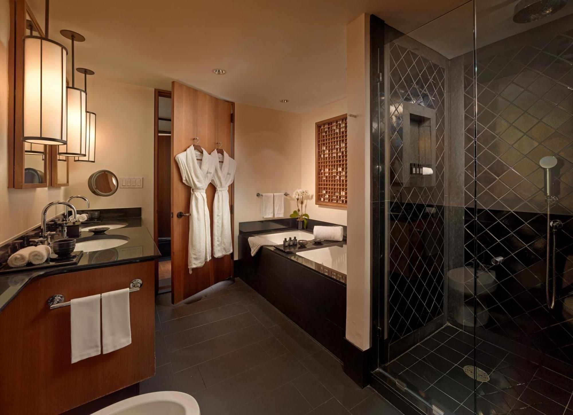 One-Bedroom Suite with Ocean View,1350245557:JPEG