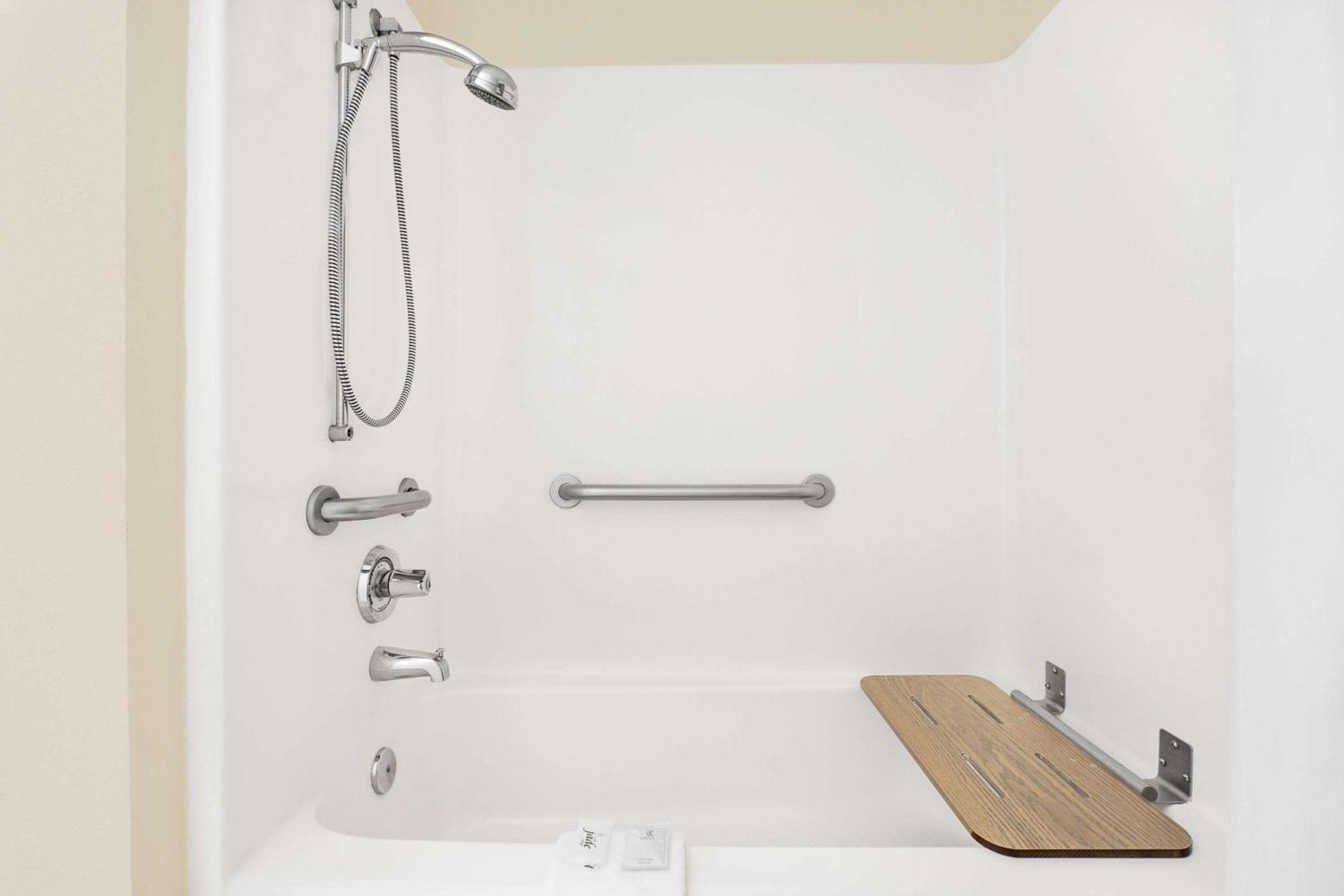 Superior Queen Room - Disability Access/Non-Smoking