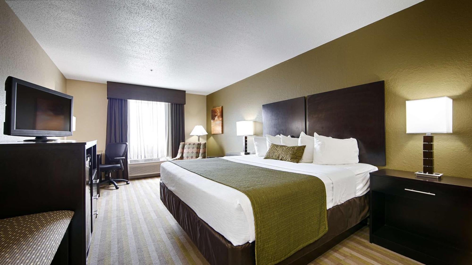 King Room with Bath Tub - Communication Assistance/Non-Smoking