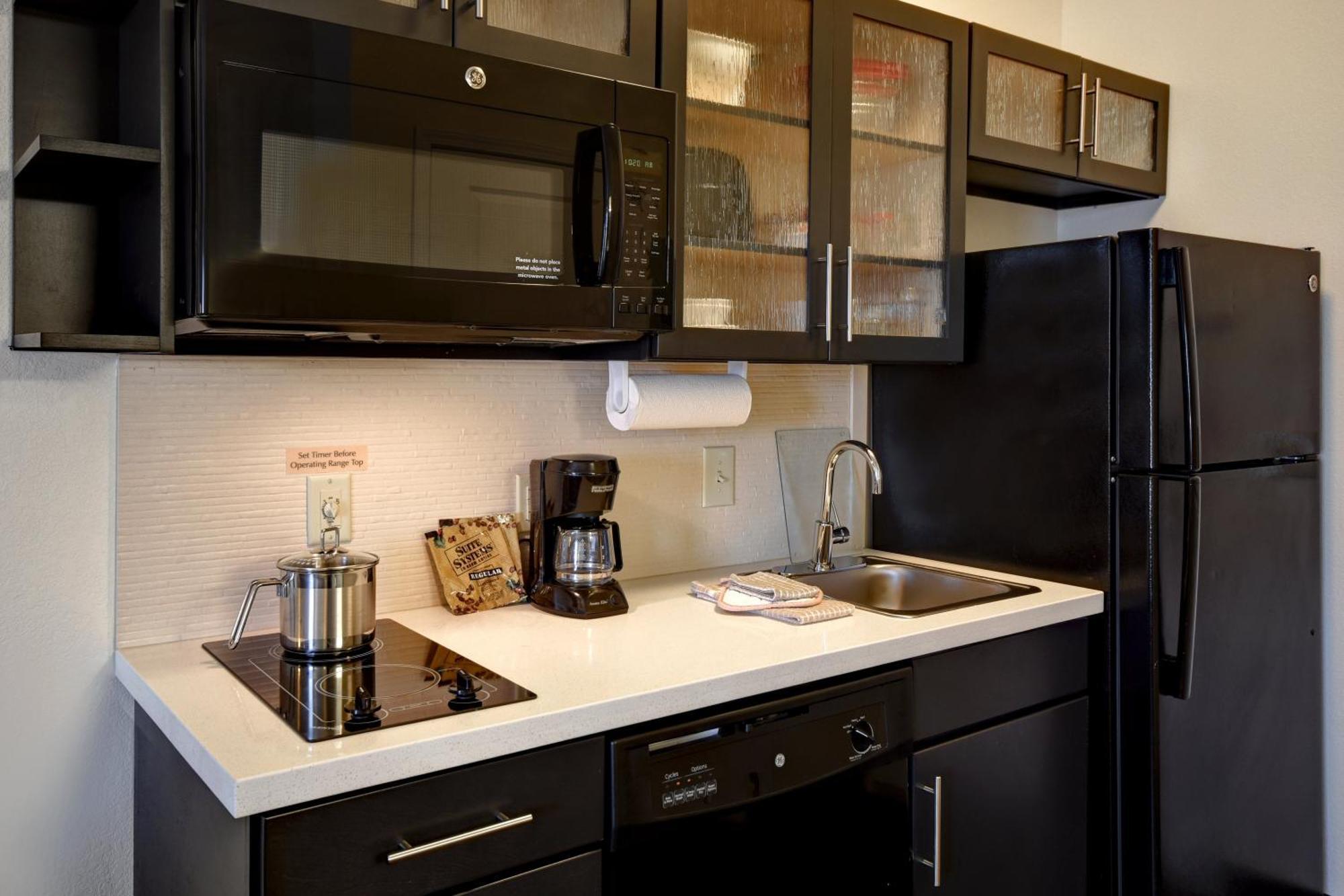King Studio Suite - Hearing Accessible/Non-Smoking