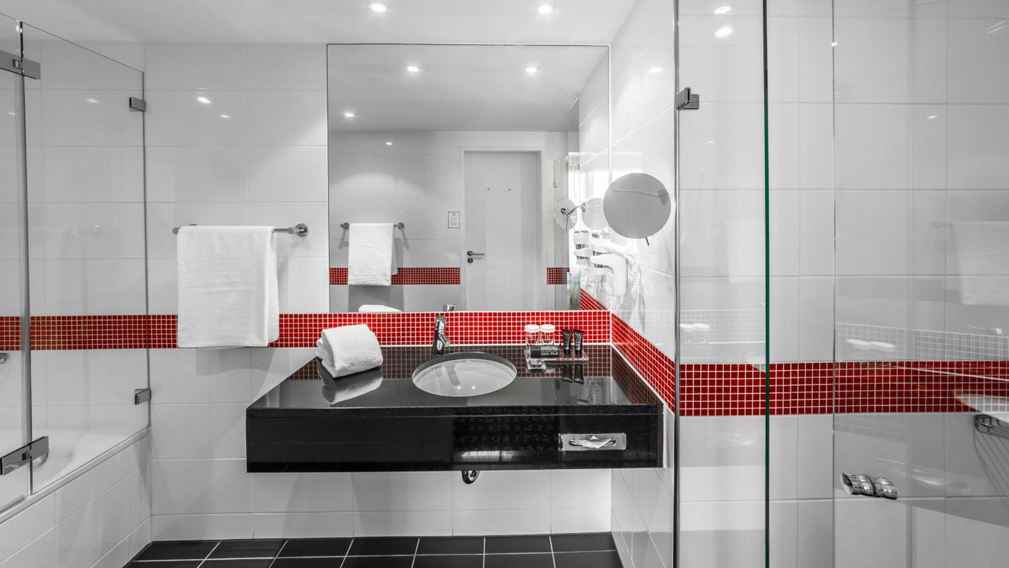 King Suite with Sofa Bed and Garden View,1277172736:JPEG