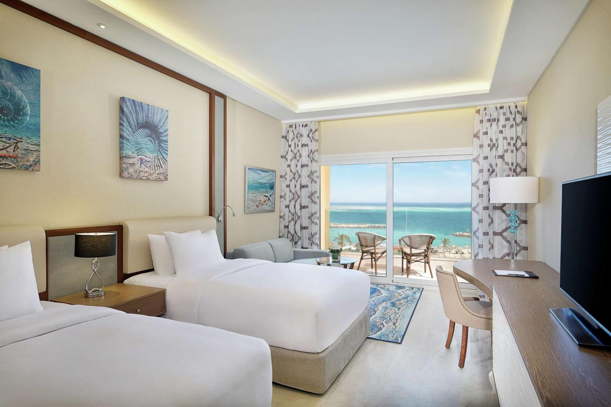 Superior Tweepersoonskamer met 2 Aparte Bedden, een Balkon en Uitzicht op Zee