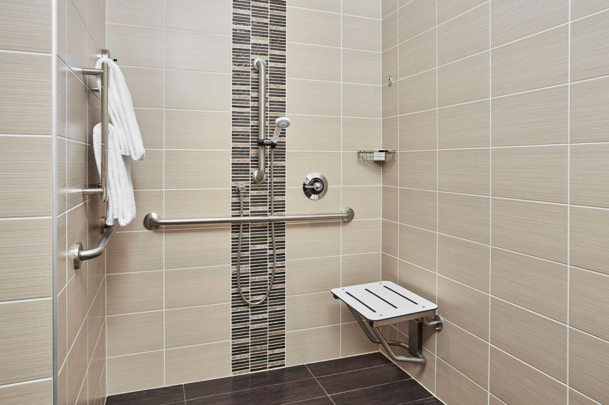 King Room - Mobility Accessible,1546032709:JPEG