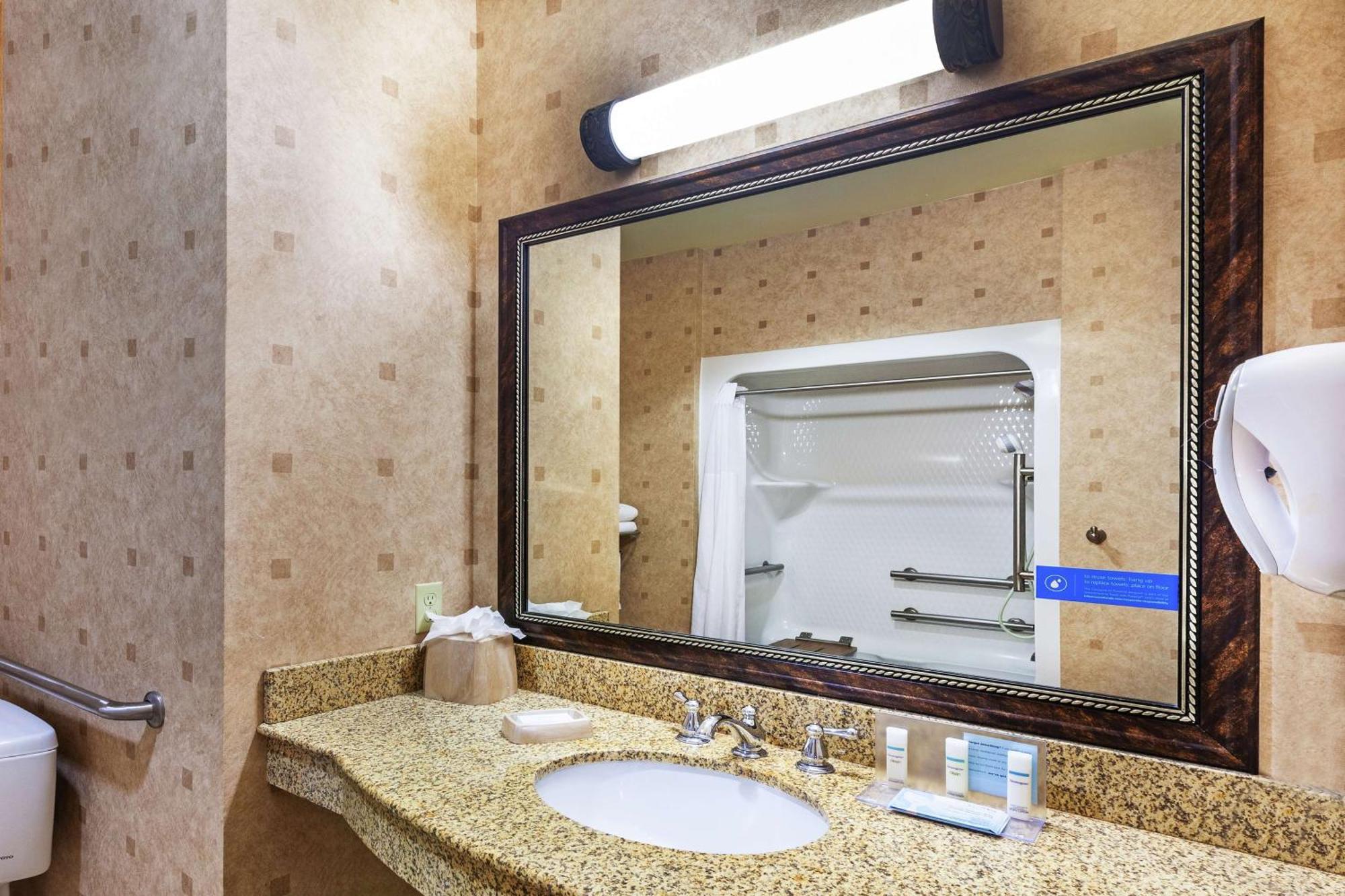 King Room - Mobility Access/Non-Smoking