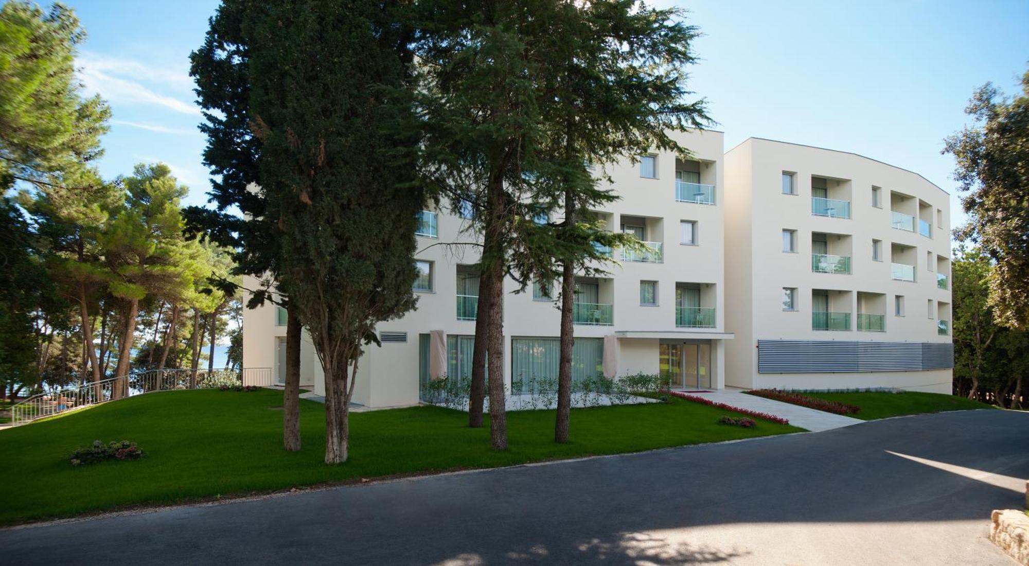 Superior Double room with Balcony - Sea Side View,1442869588:JPEG