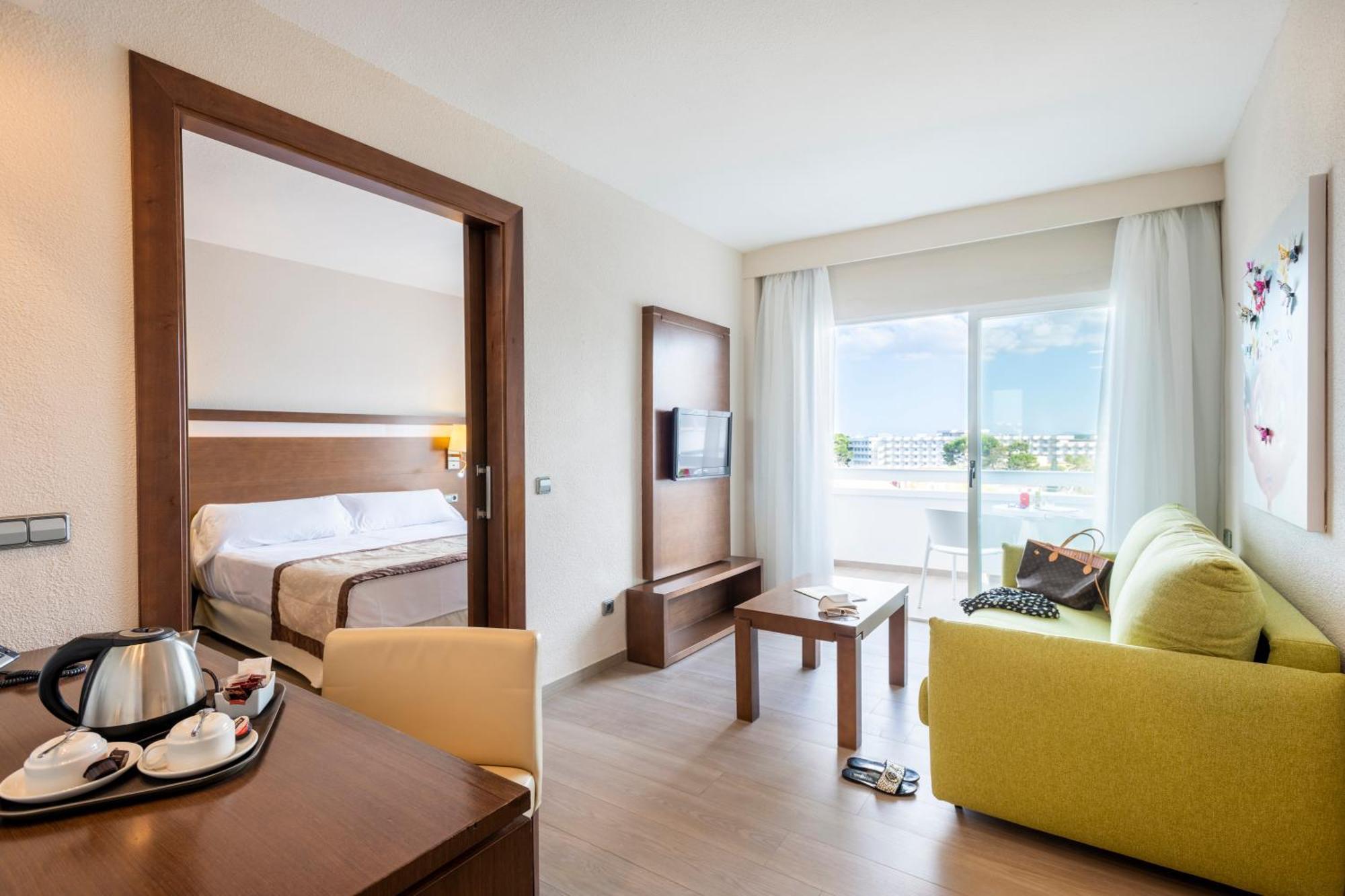Suite (2 adultos + 2 niños)