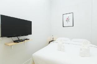 Superior Queen Room No Window