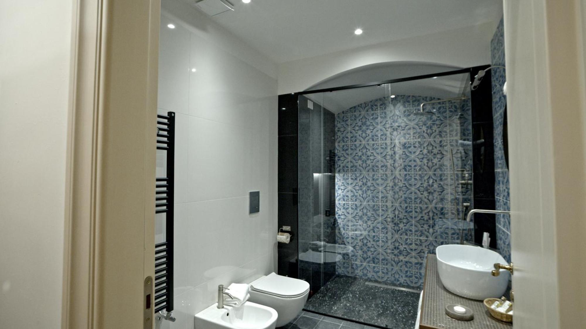 Superior Double or Twin Room,1244431126:JPEG