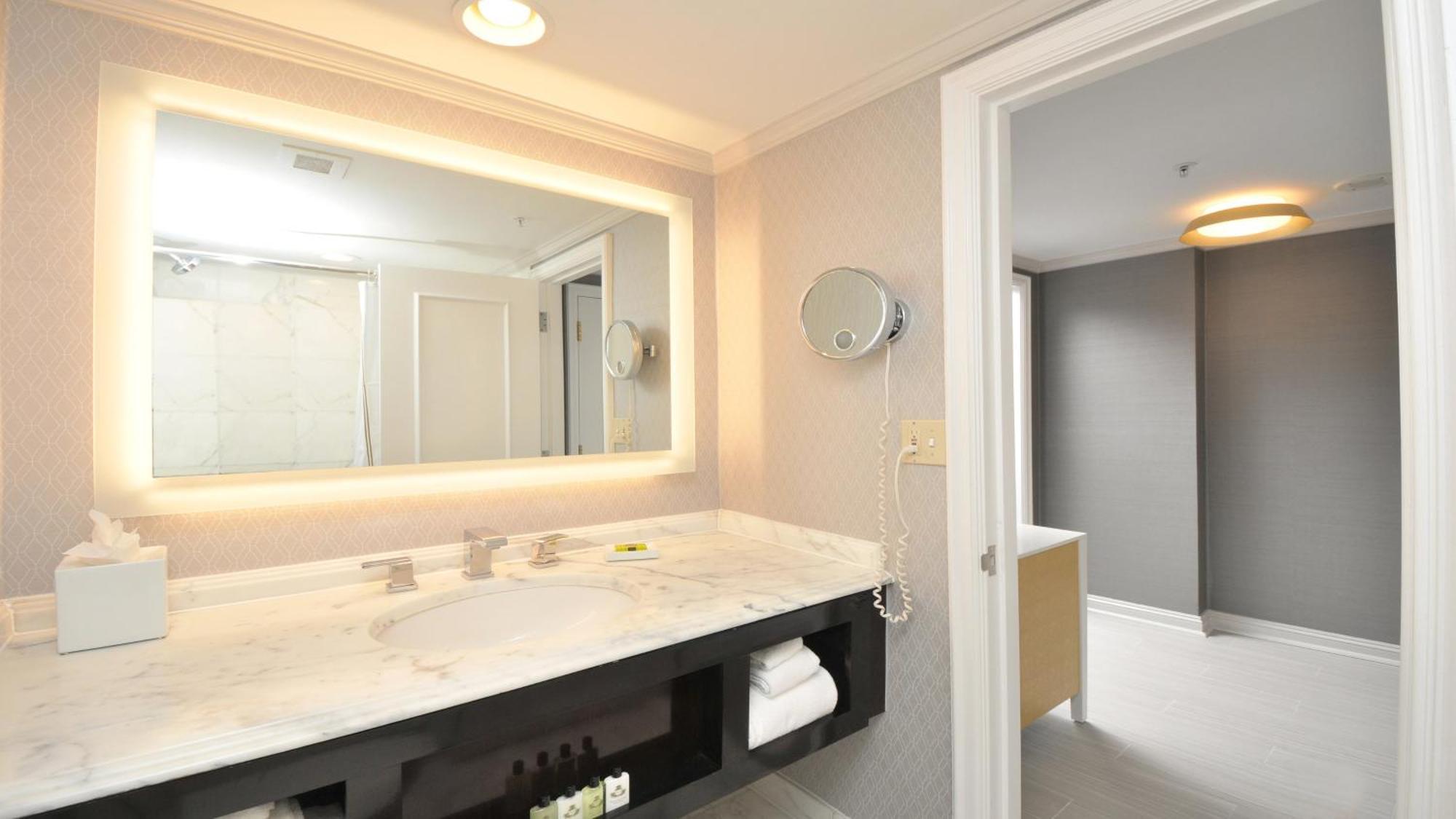 Classic Double Room with Two Double Beds, Balcony and Plaza View