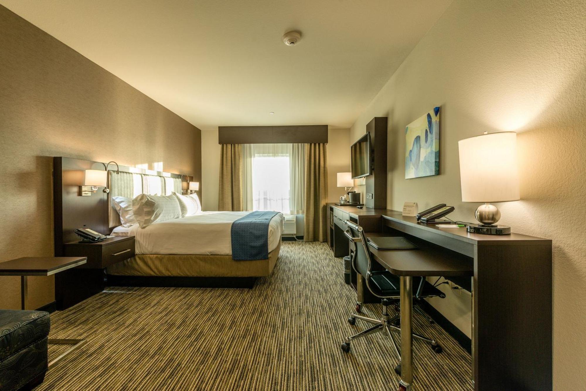 Standard King Room