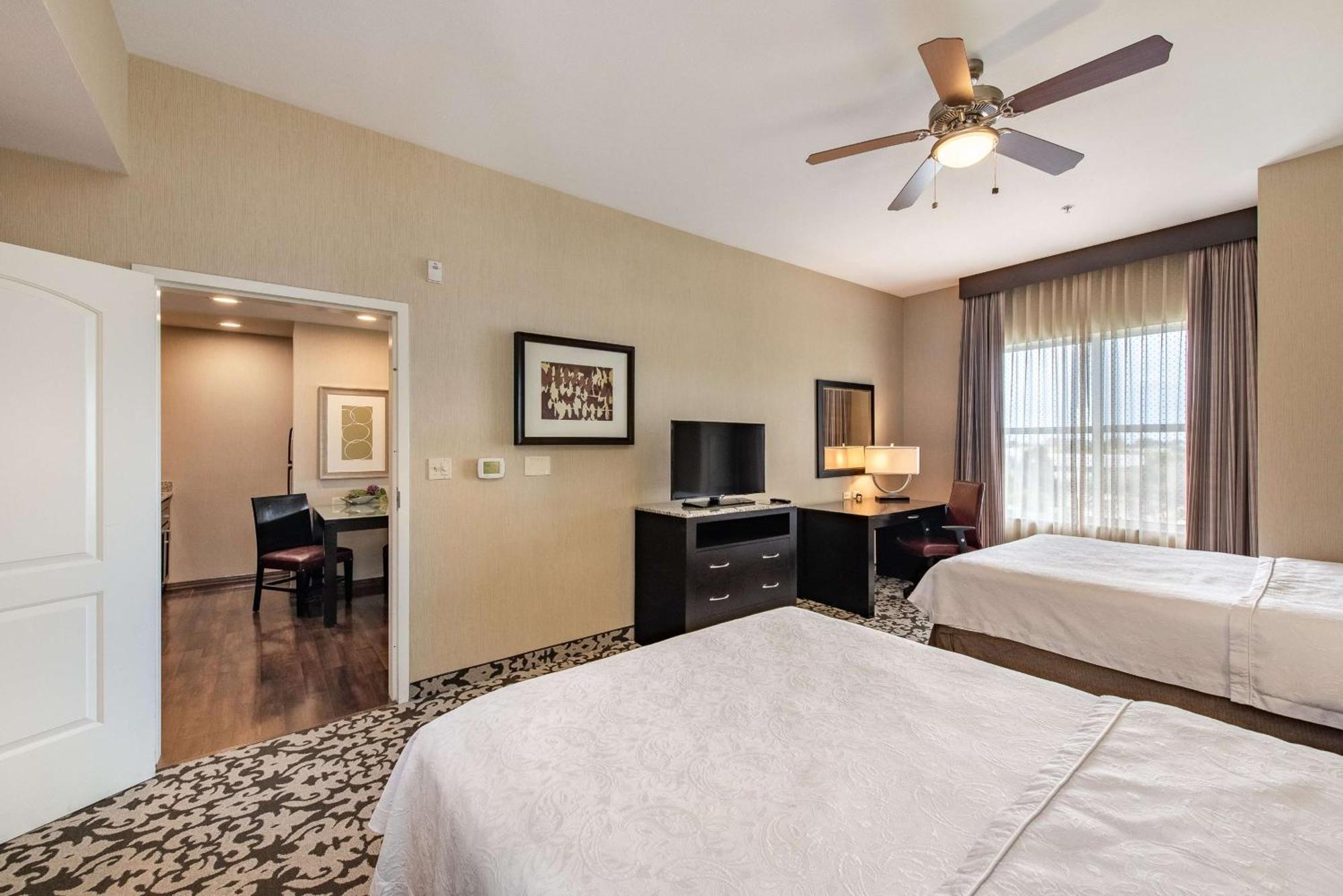 Two-Bedroom Suite with Hot Tub