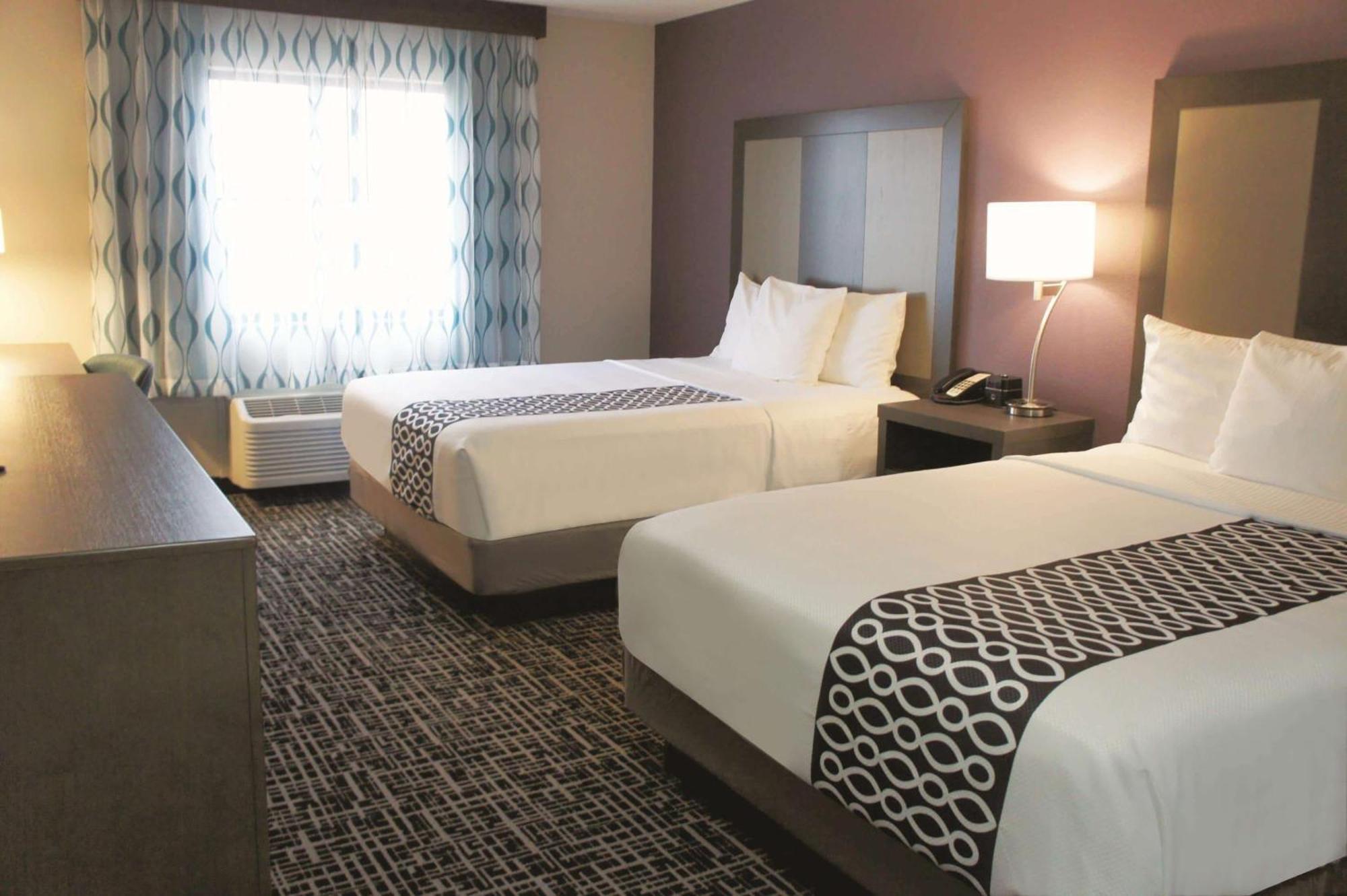 Deluxe Queen Room with Two Queen Beds
