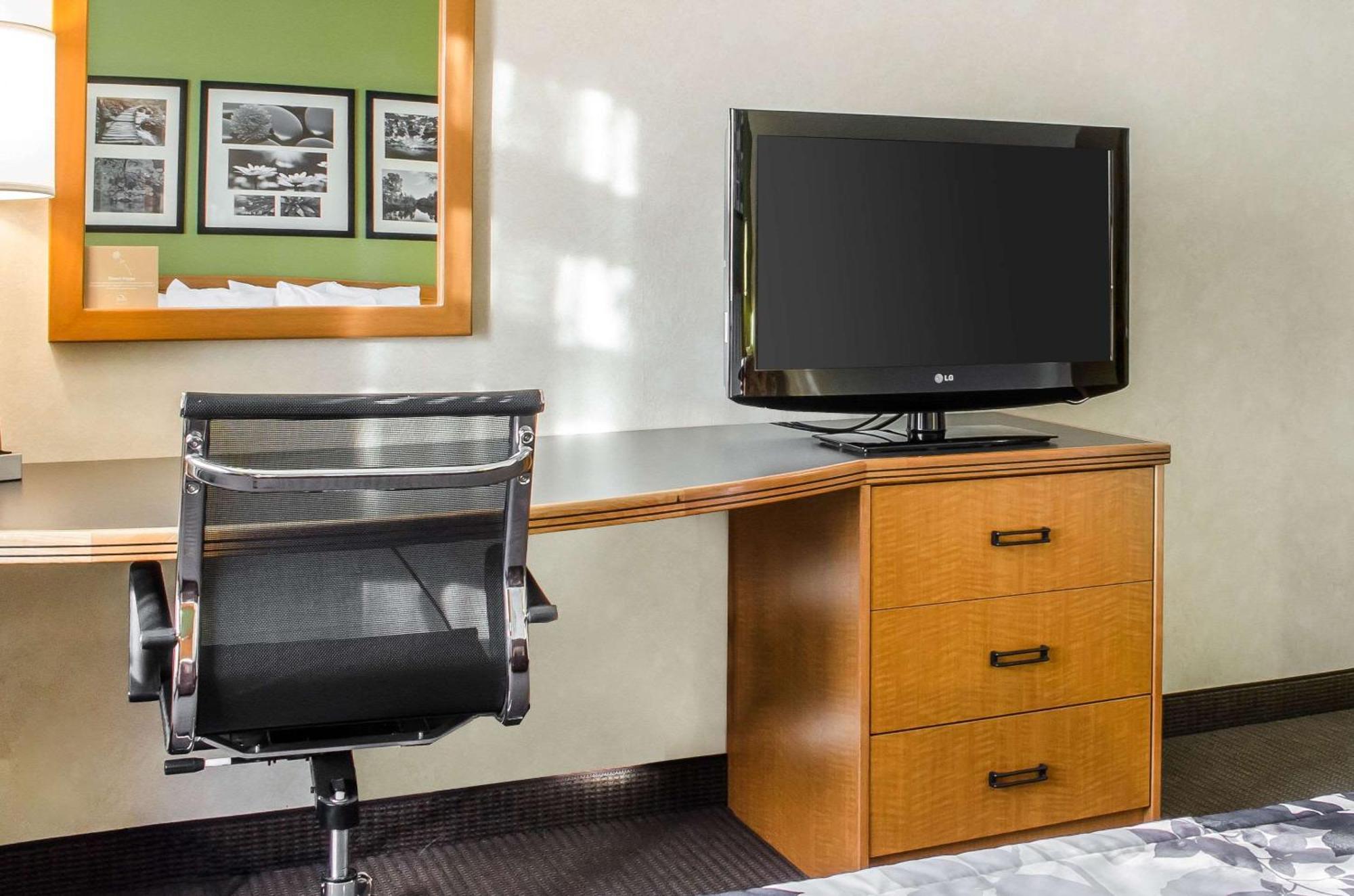 Double Room with Two Double Beds - Non-Smoking