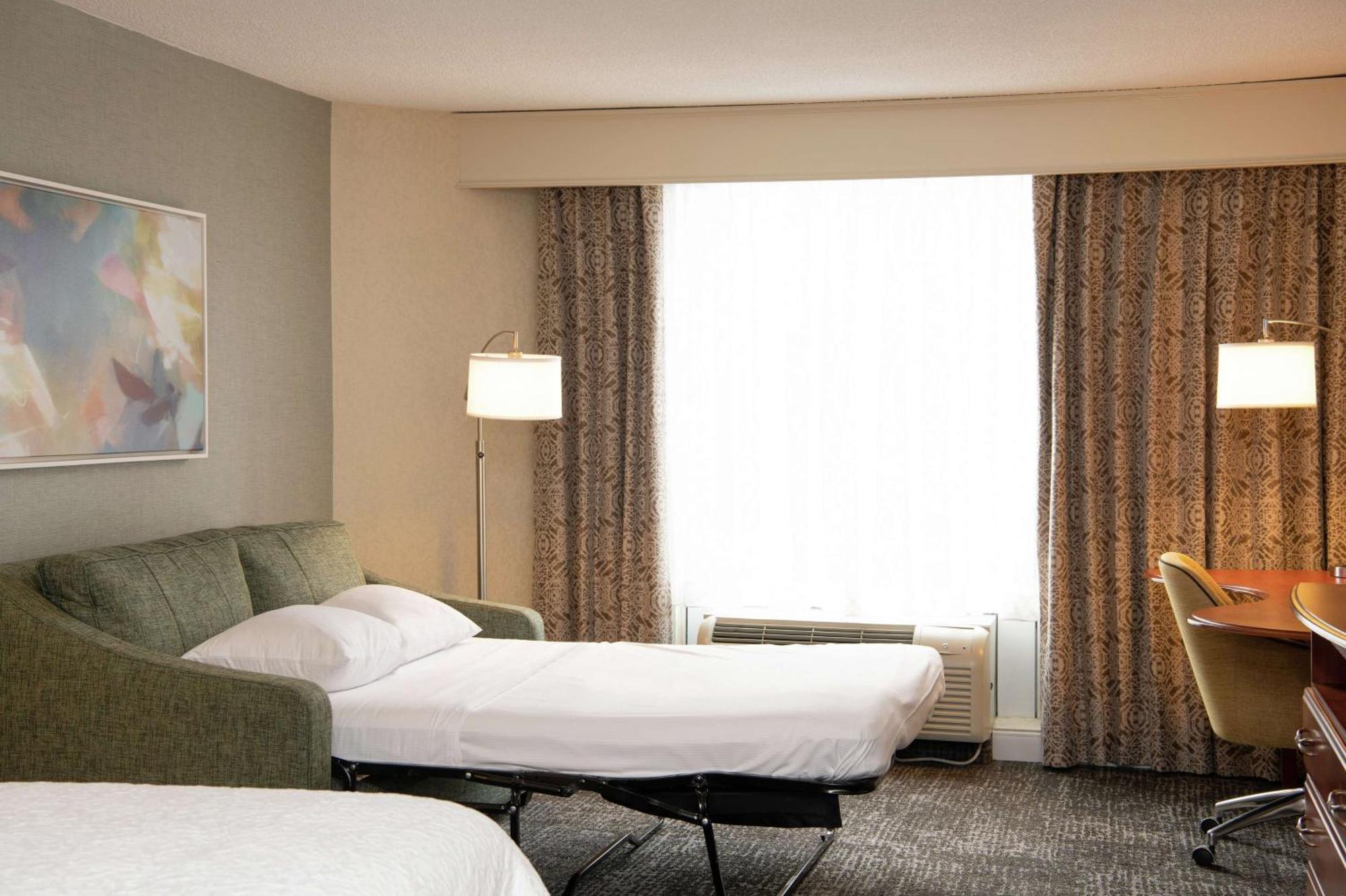 King Corner Room with Sofa Bed - Non-Smoking