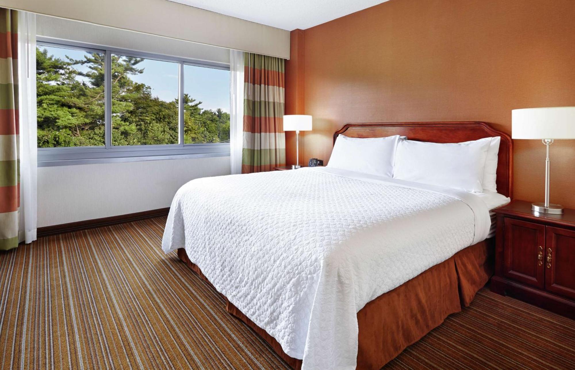 Two-Room King Suite - Hearing Accessible/Non-Smoking