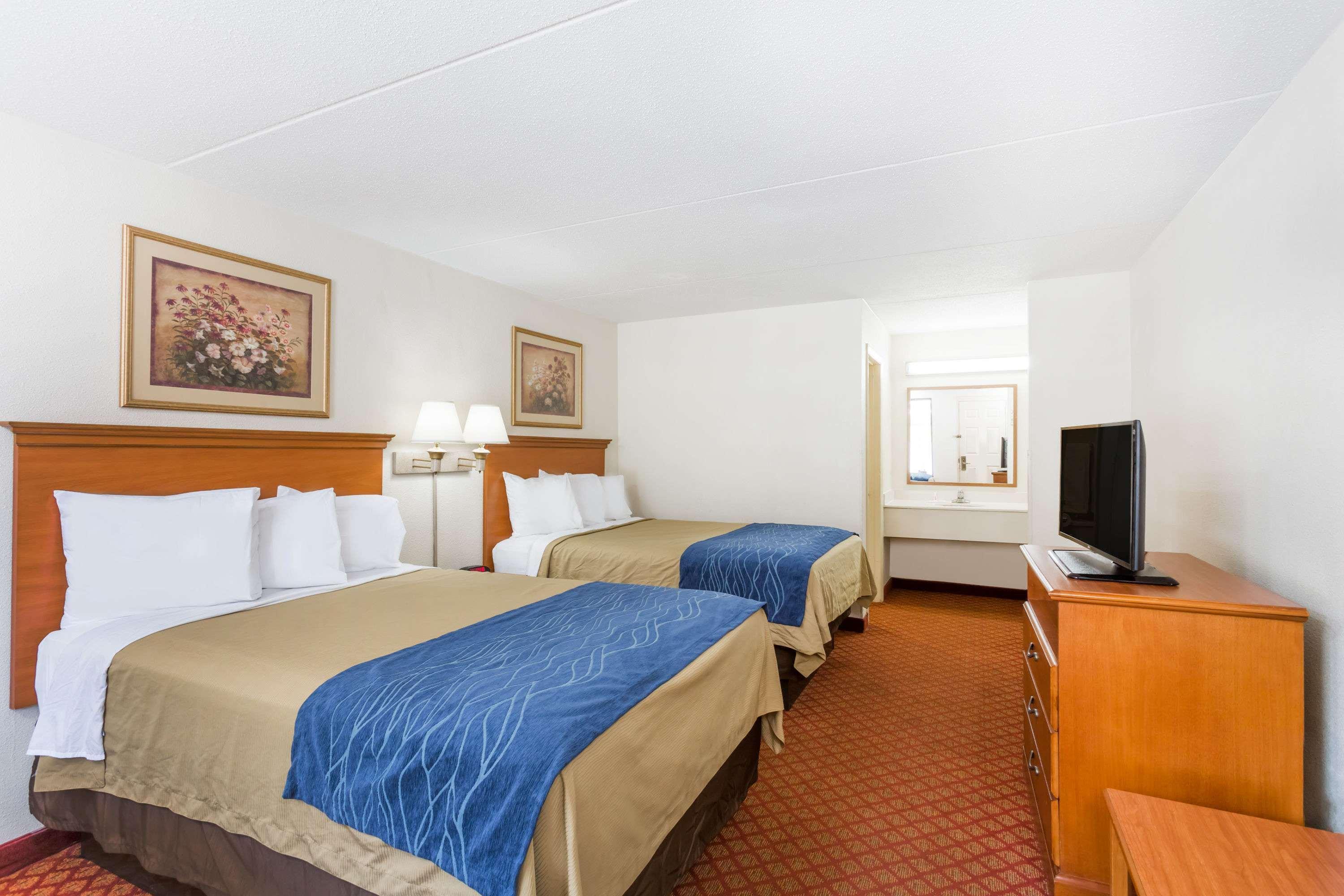 Double Room with Two Double Beds - Smoking