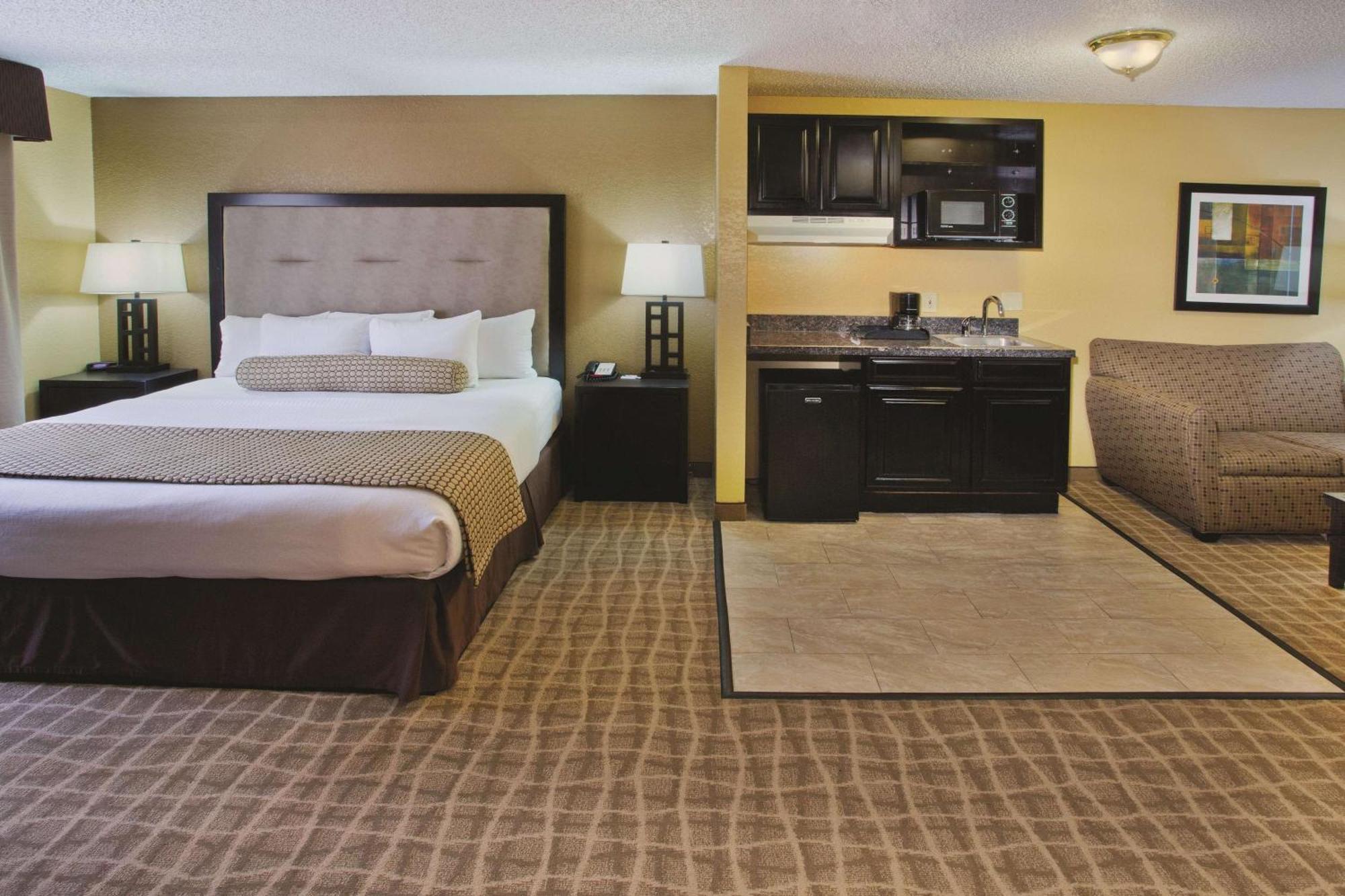 King Room with Spa Bath