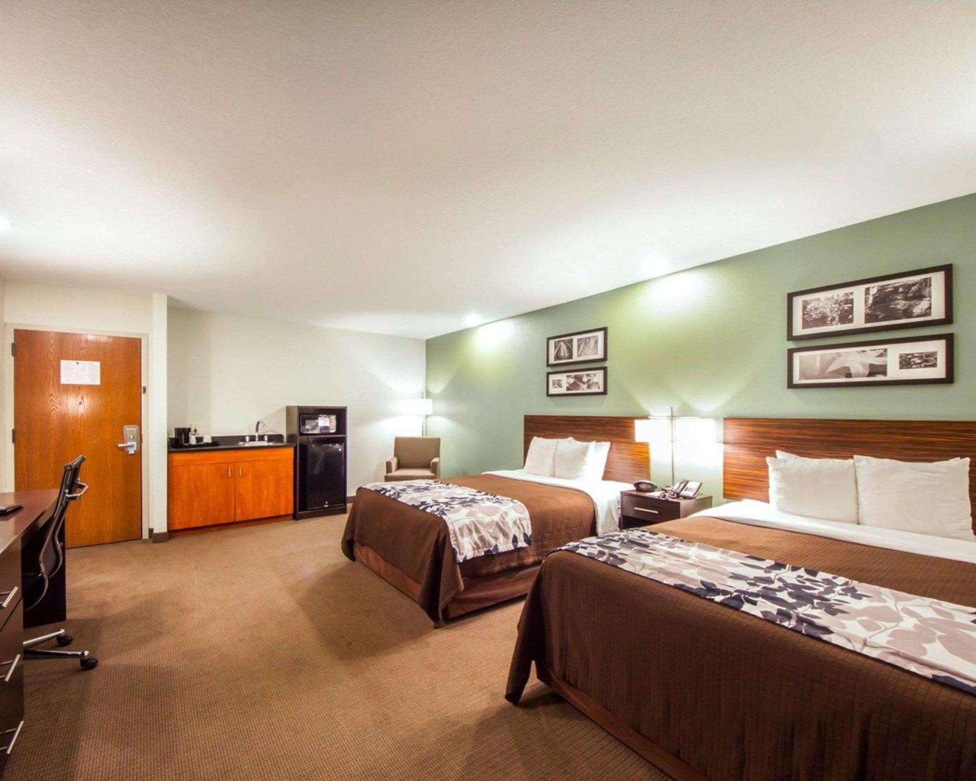 Queen Room with Two Queen Beds - Non-Smoking
