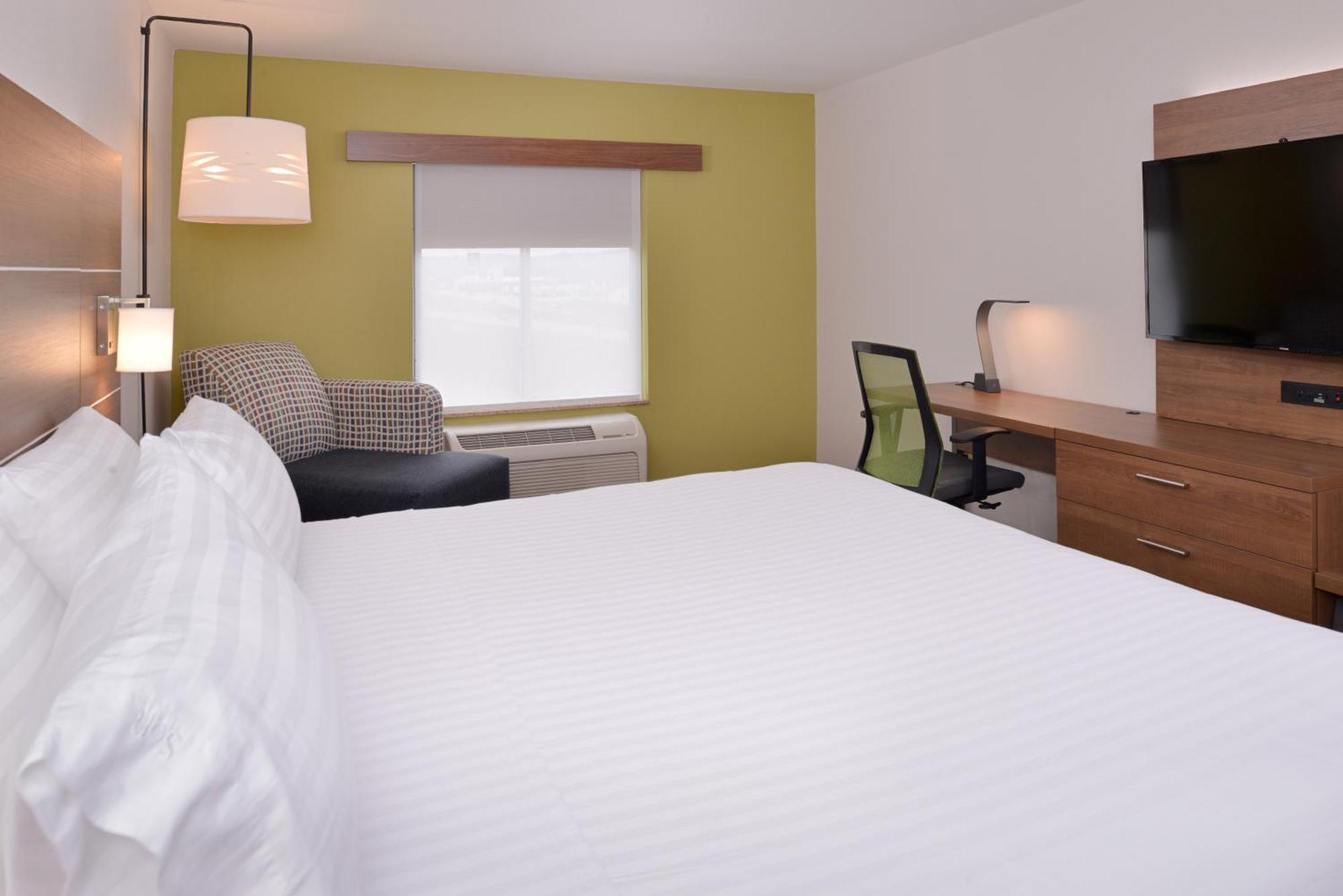 Standard King Room