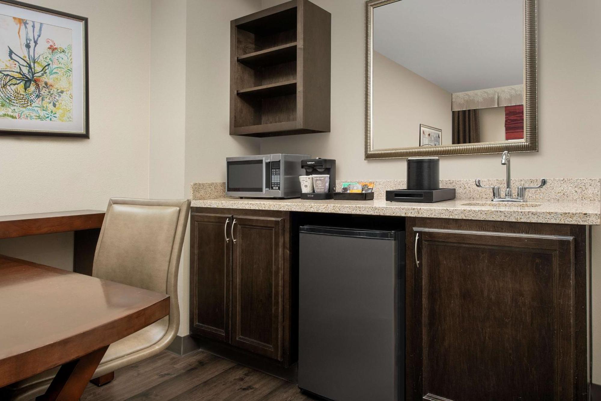 Executive King Suite - Non-Smoking