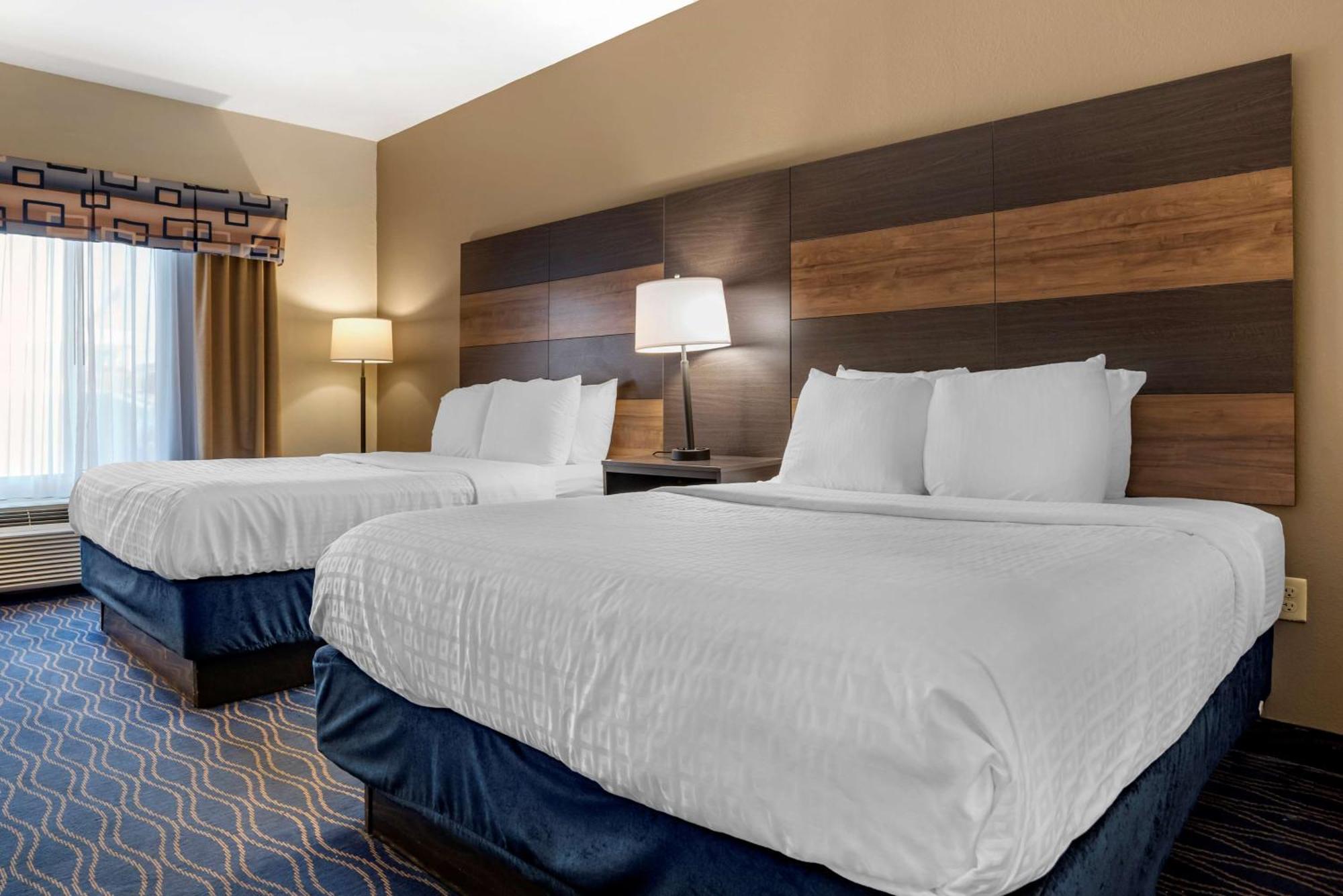 Queen Room with Two Queen Beds - Non-Smoking