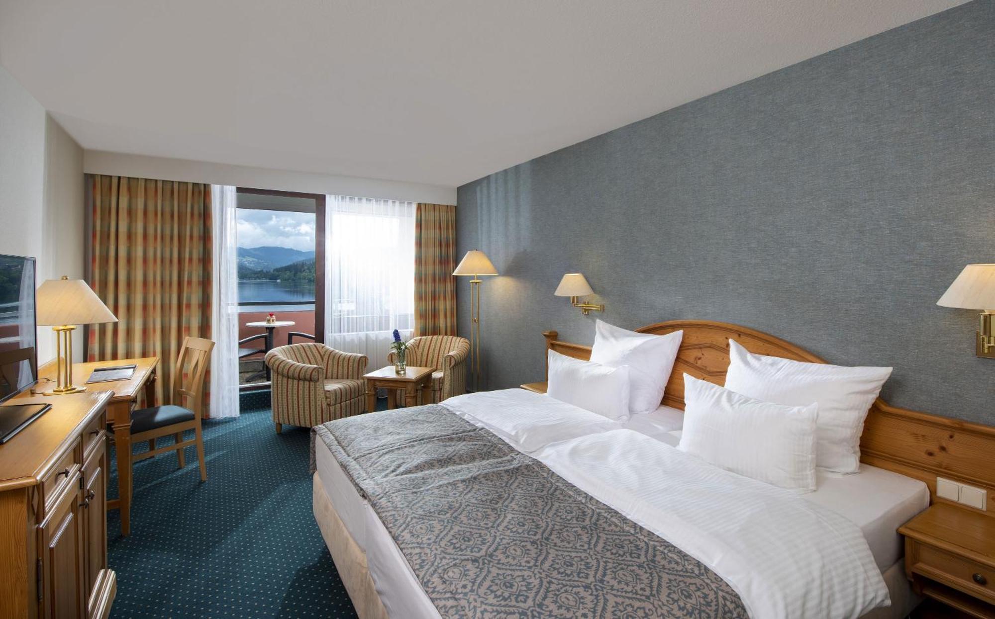 Superior Doppelzimmer mit Balkon und Seeblick