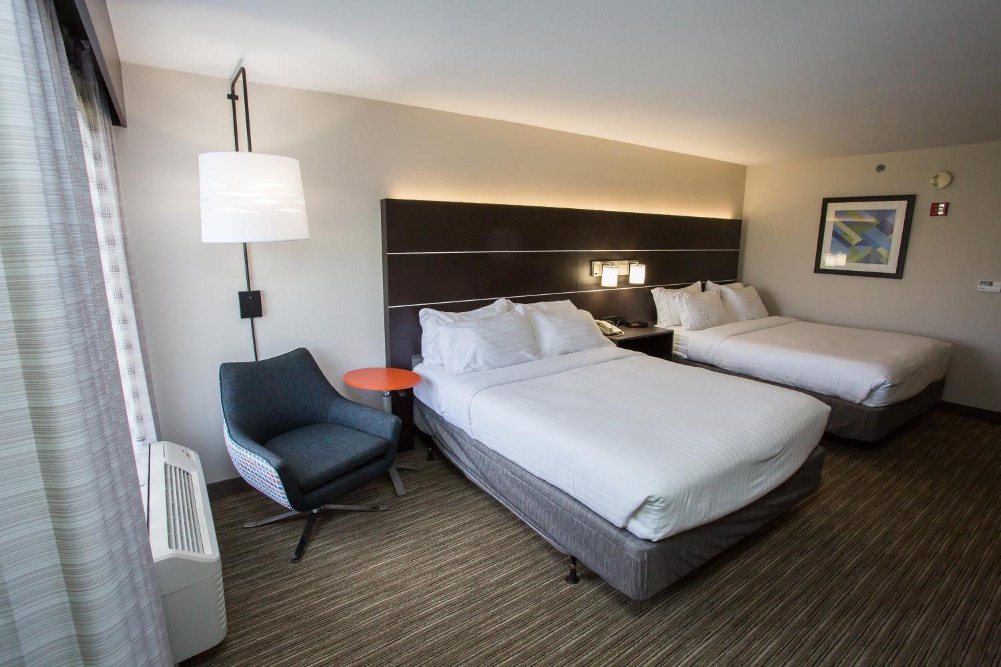 Standard Queen Room with Two Queen Beds