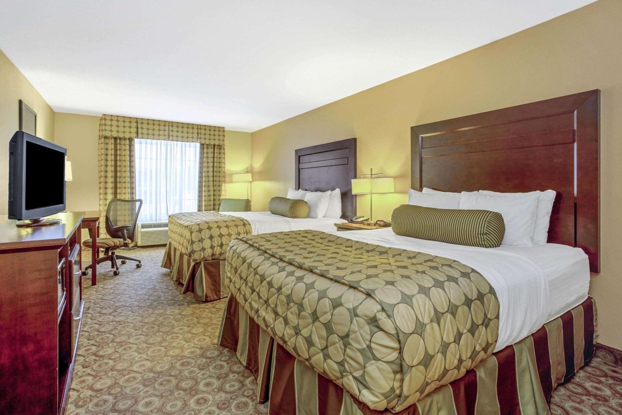 Queen Room with Two Queen Beds - Non-Smoking