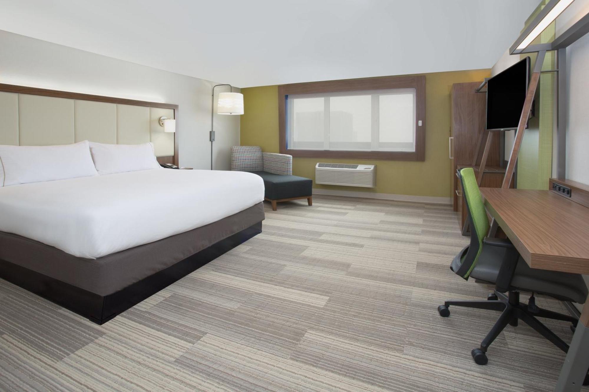 Standard King Room