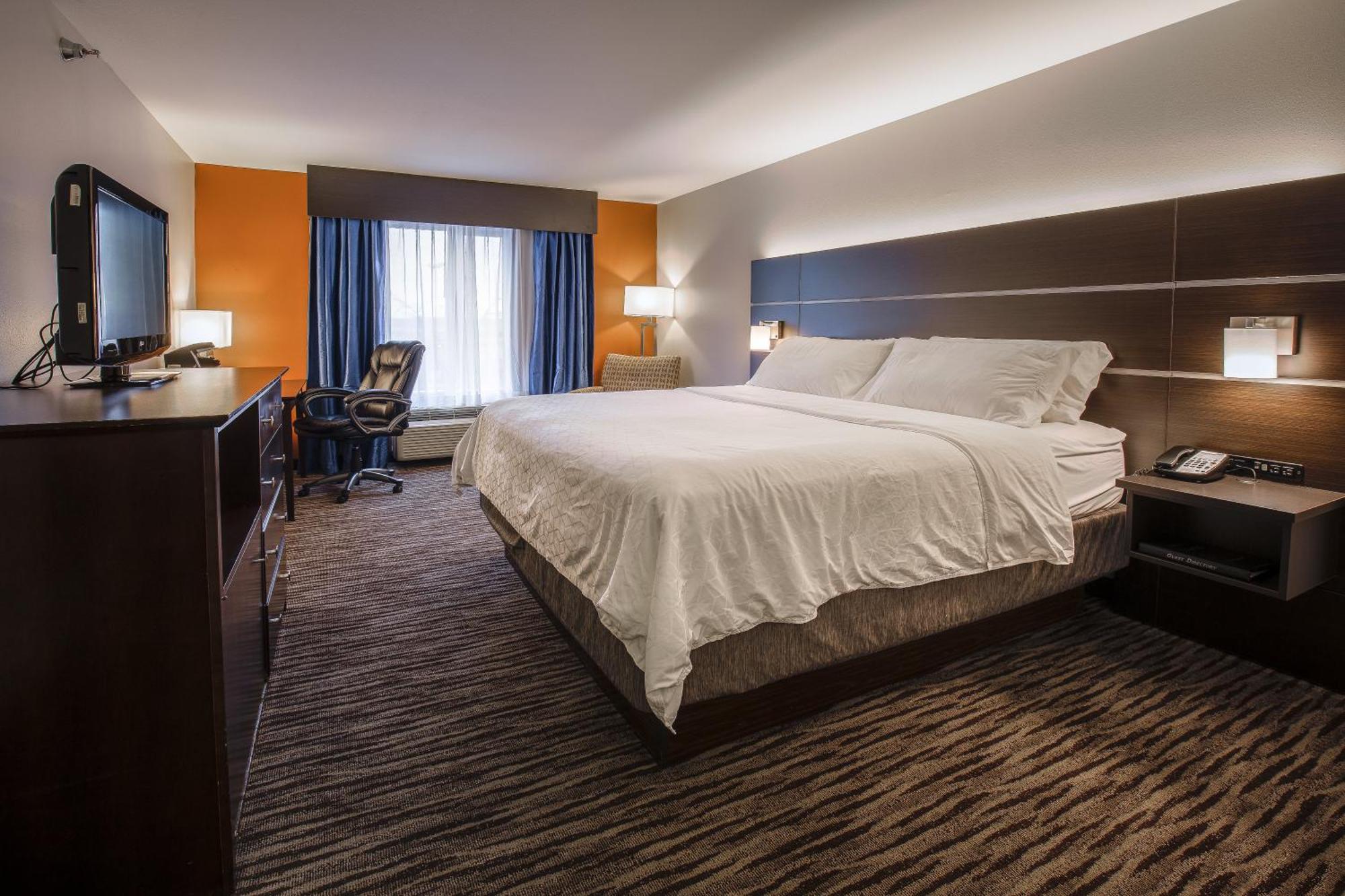Standard King Room with Extra Space