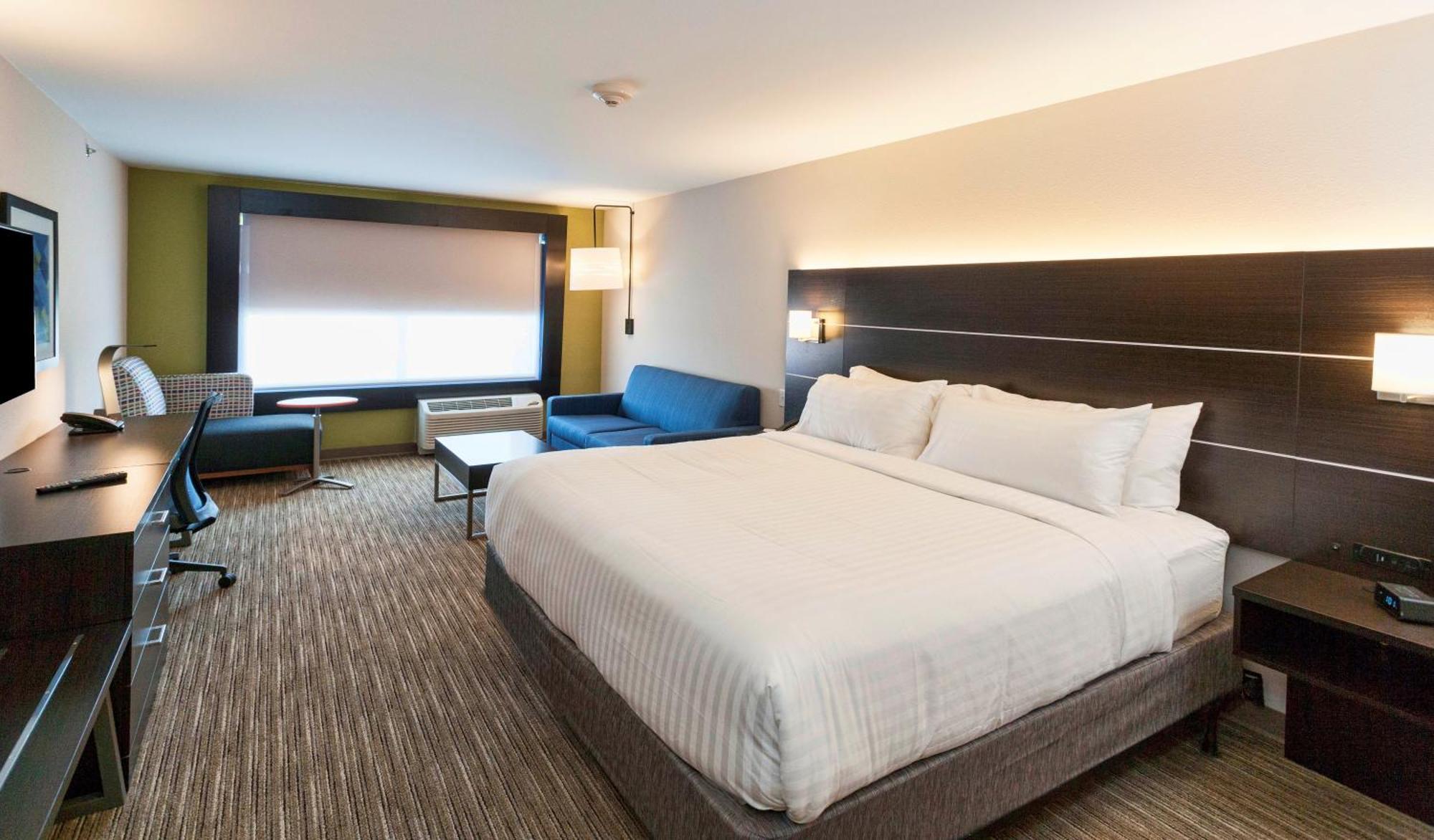 King Room - Hearing Accessible