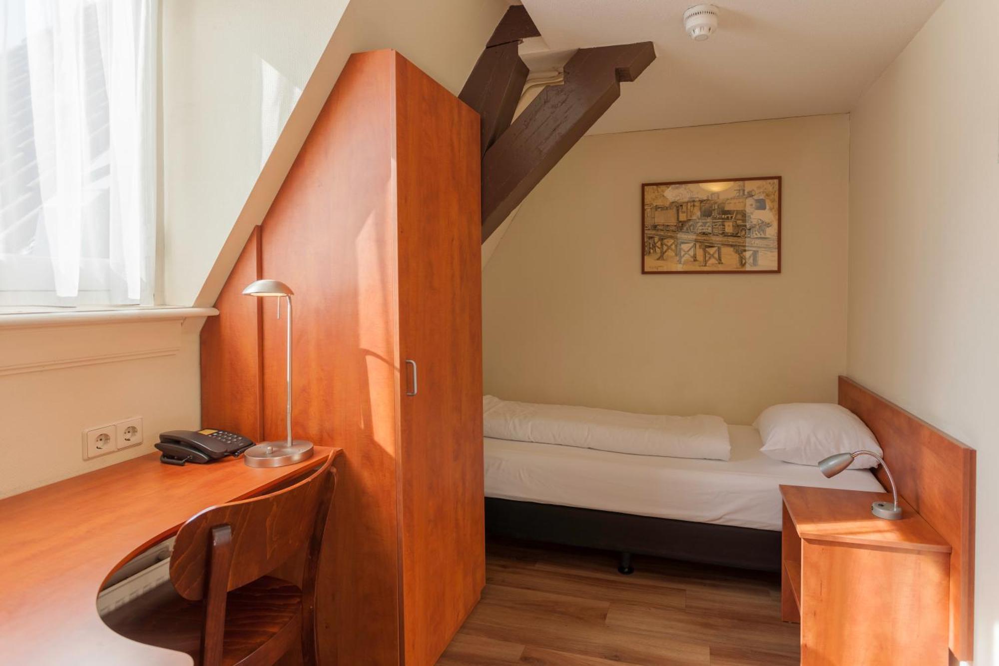 Single Room,1284417121:JPEG