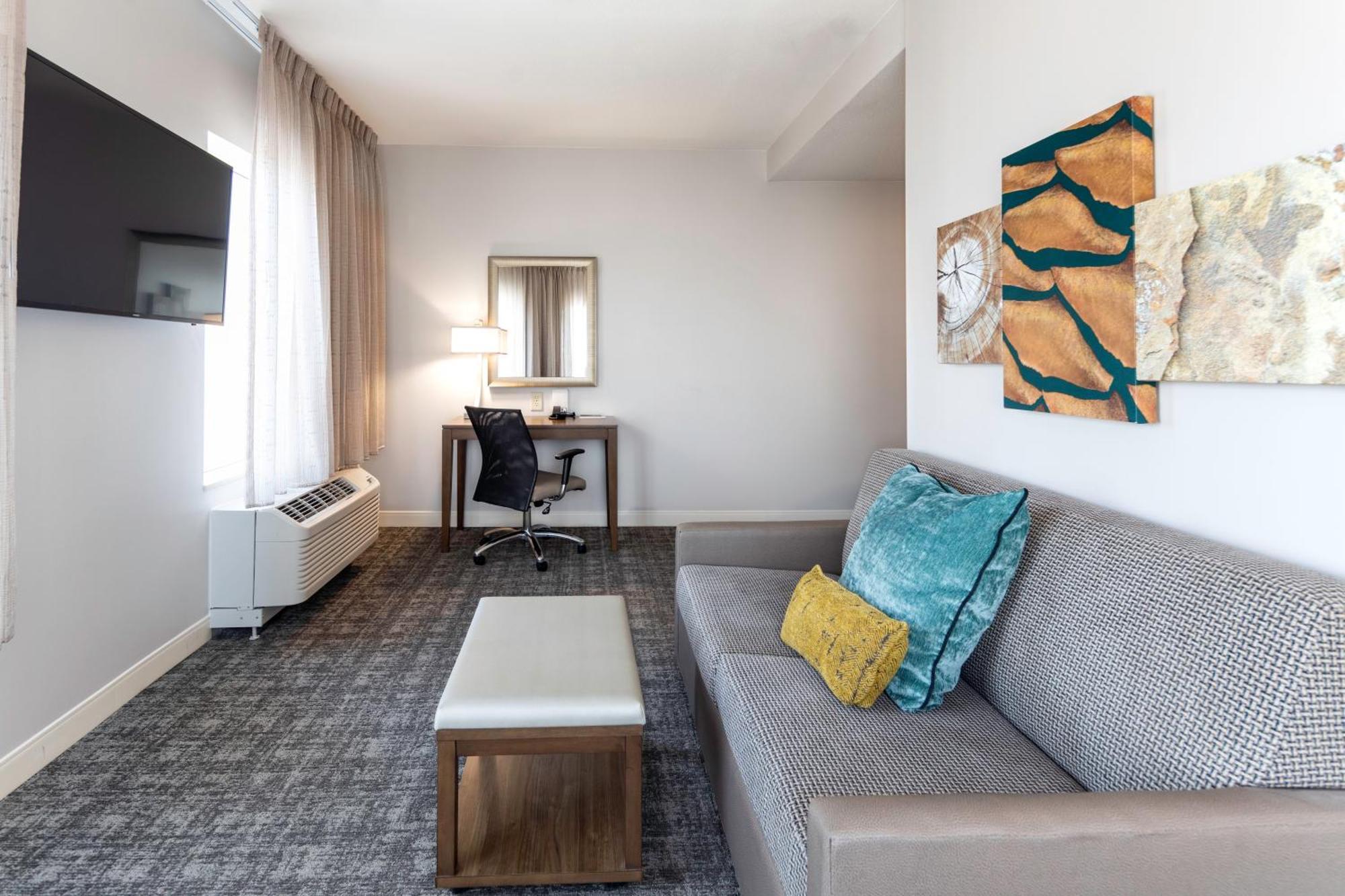 One-Bedroom Suite