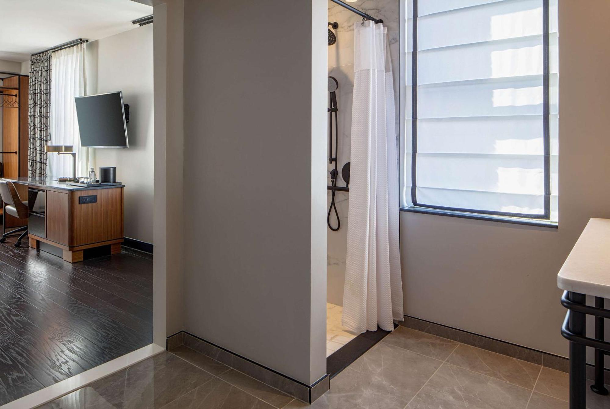 Queen Room with Two Queen Beds and Transfer Shower - Disability Access,1739505388:JPEG