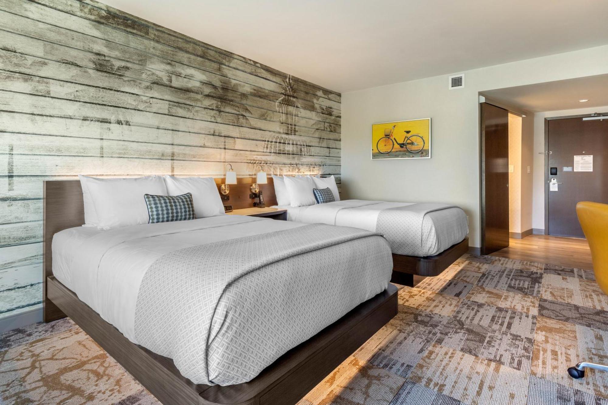 Queen Room with Two Queen Beds and River View