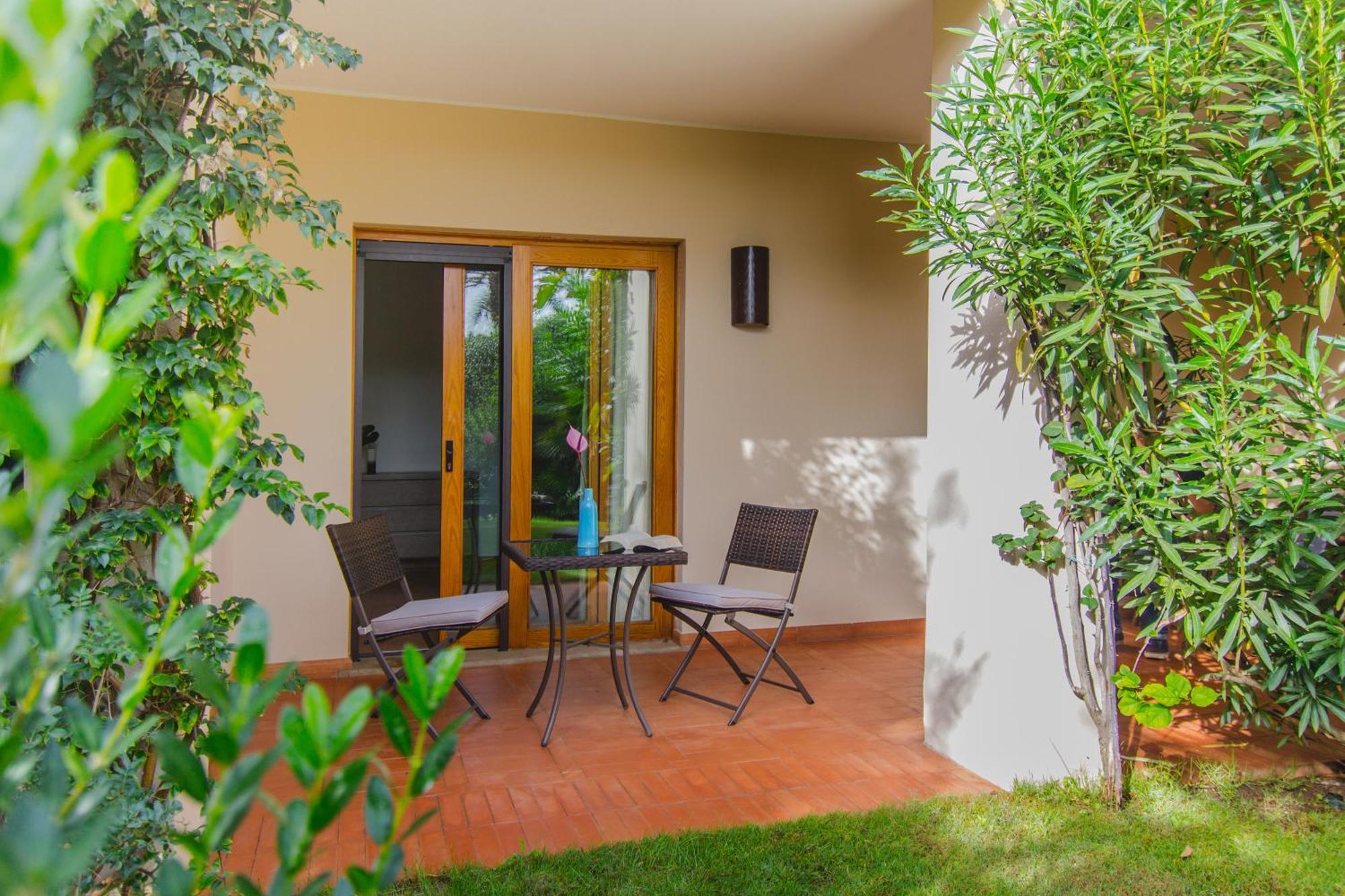 Camera Superior con Vista Giardino