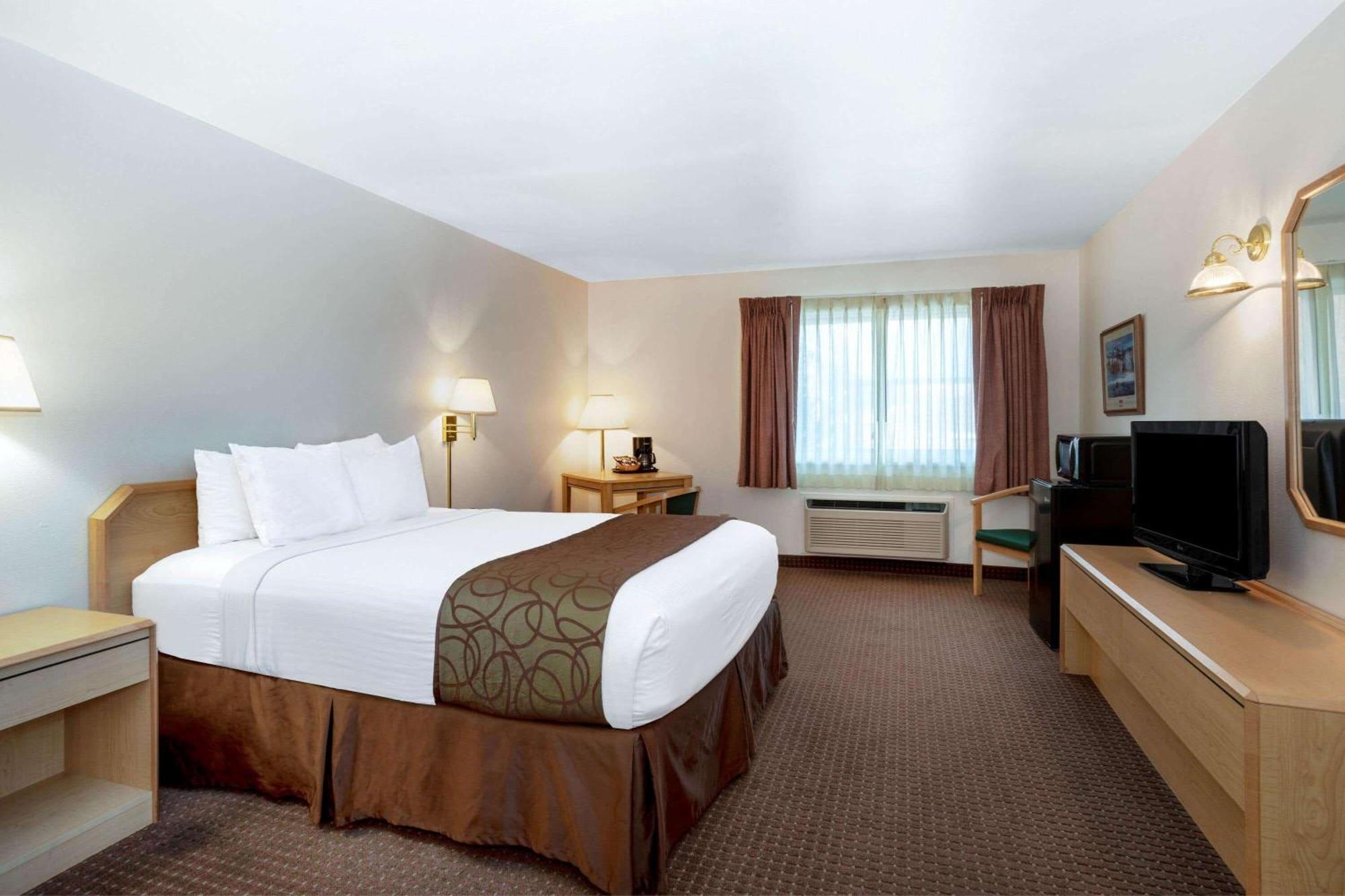 King Room - Mobility Access/Non-Smoking
