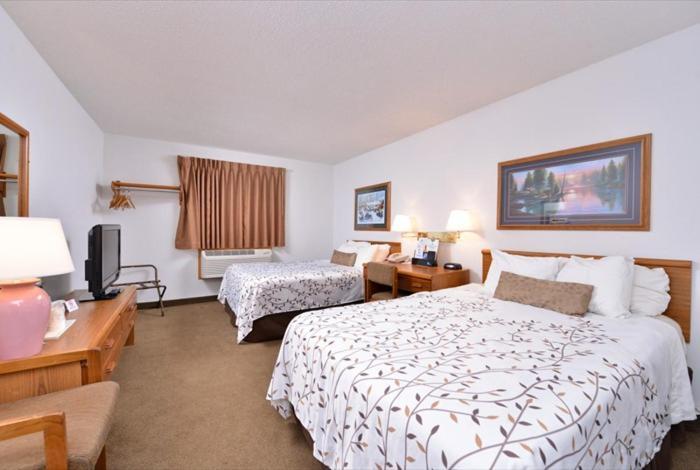 Double Room with Two Double Beds - Non-Smoking