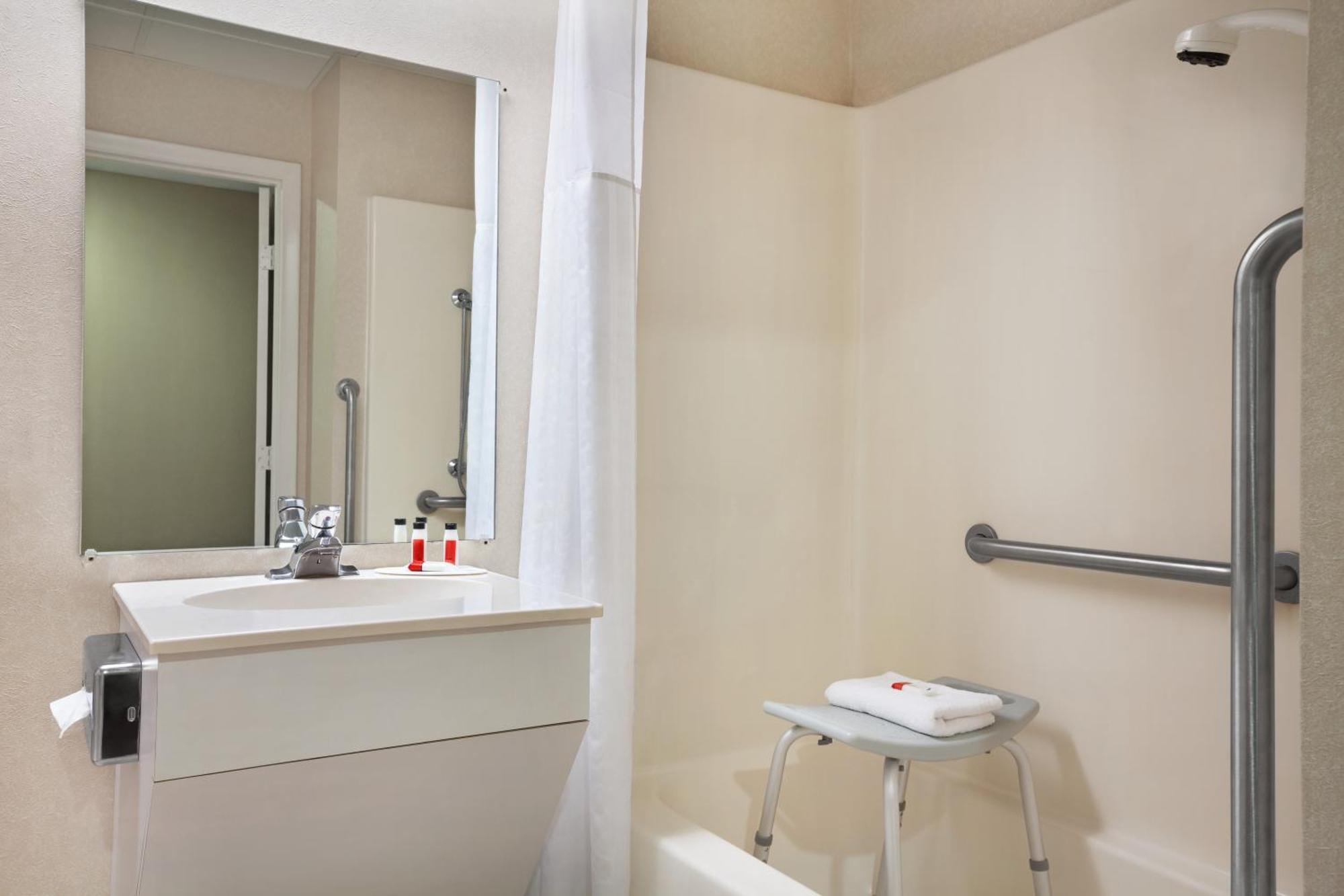 King Room - Mobility Access/Non-Smoking