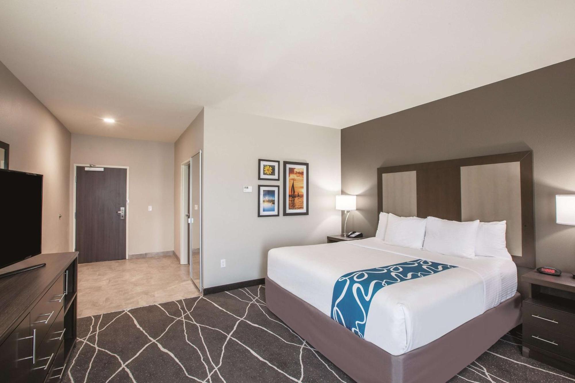 Executive King Room with Sofa Bed