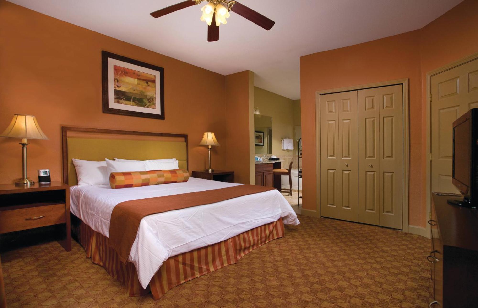 One-Bedroom King Suite