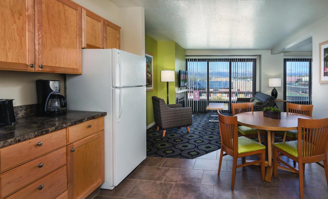 One-Bedroom Suite,1285346479:JPEG