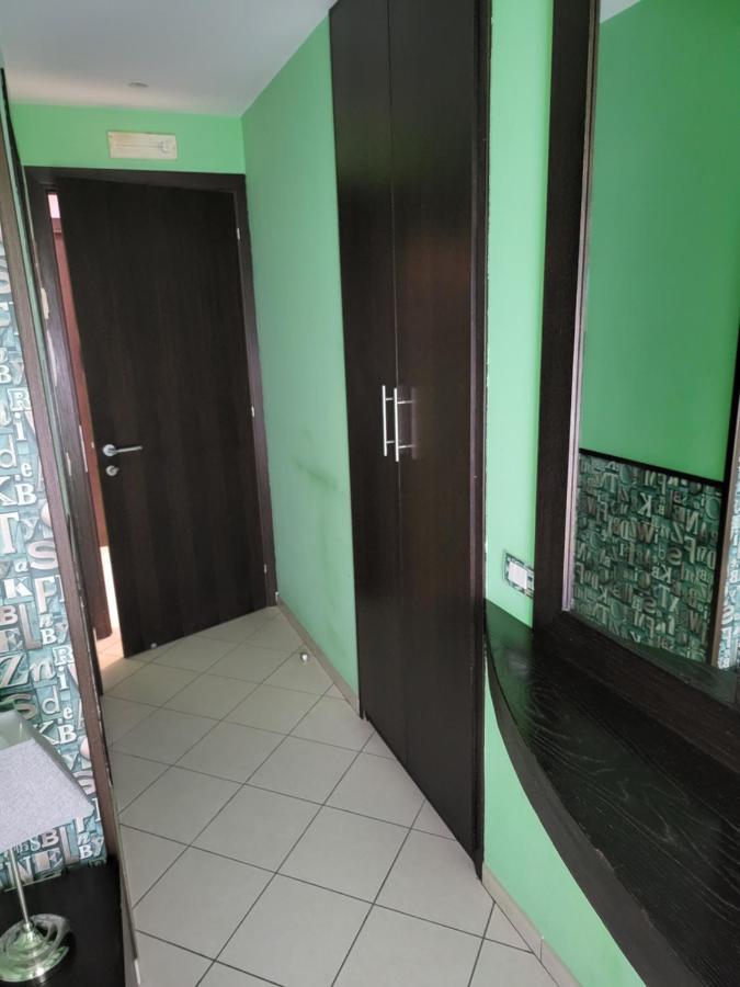 Small Single Room,1285980394:JPEG