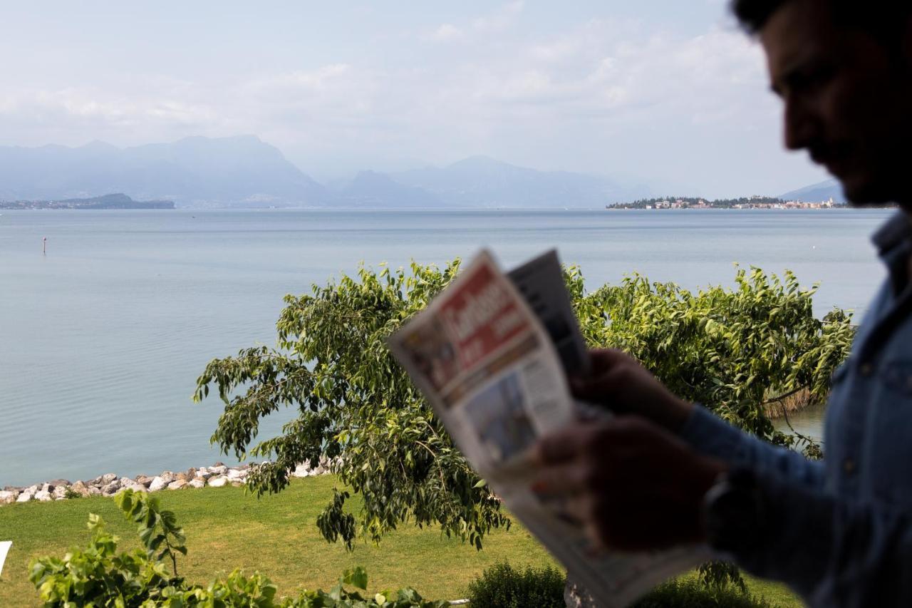 Camera Queen con Balcone e Vista Lago